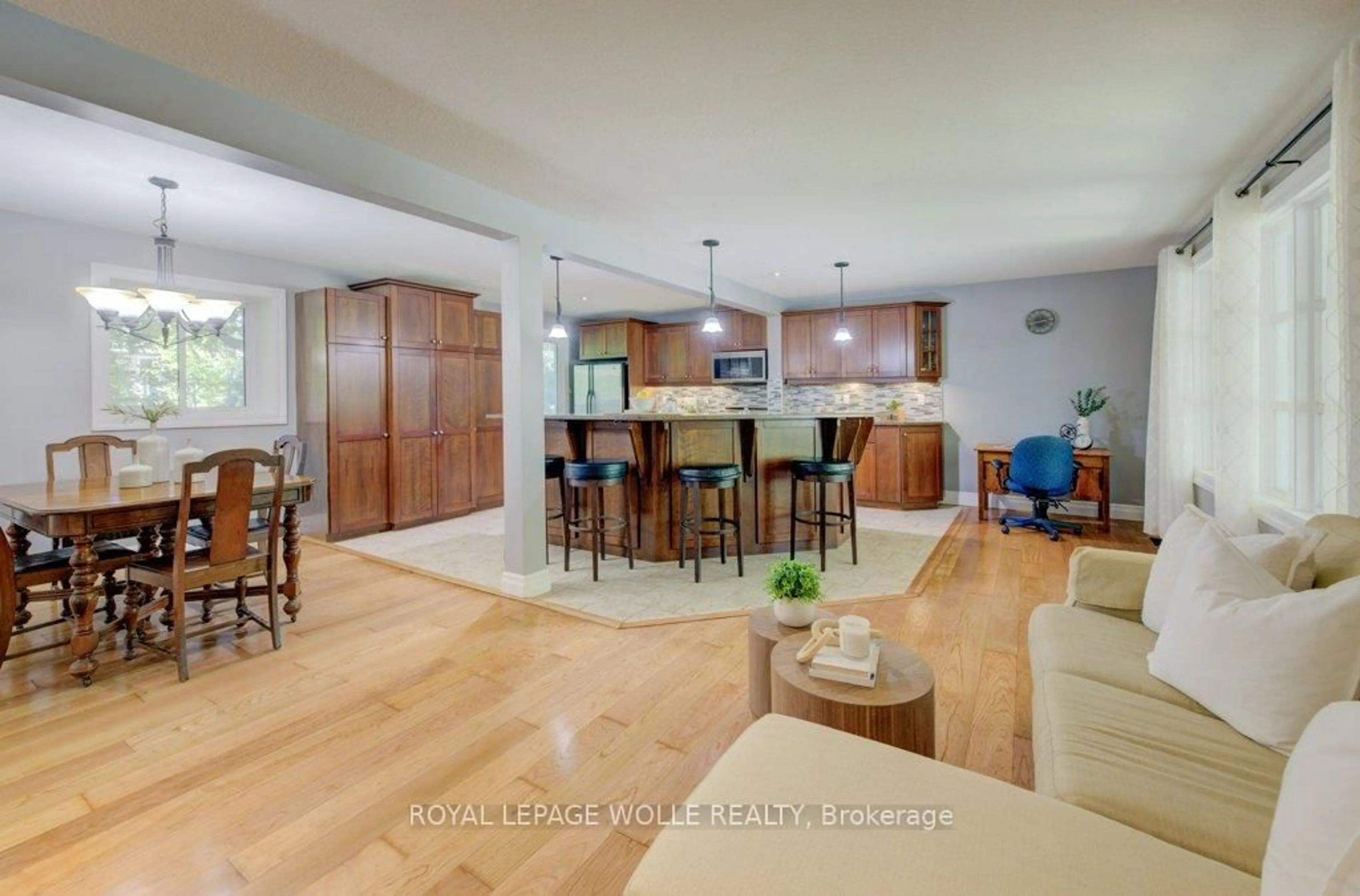 Open concept kitchen, unknown for 20 Goldfinch St, Woolwich Ontario N3B 1T3