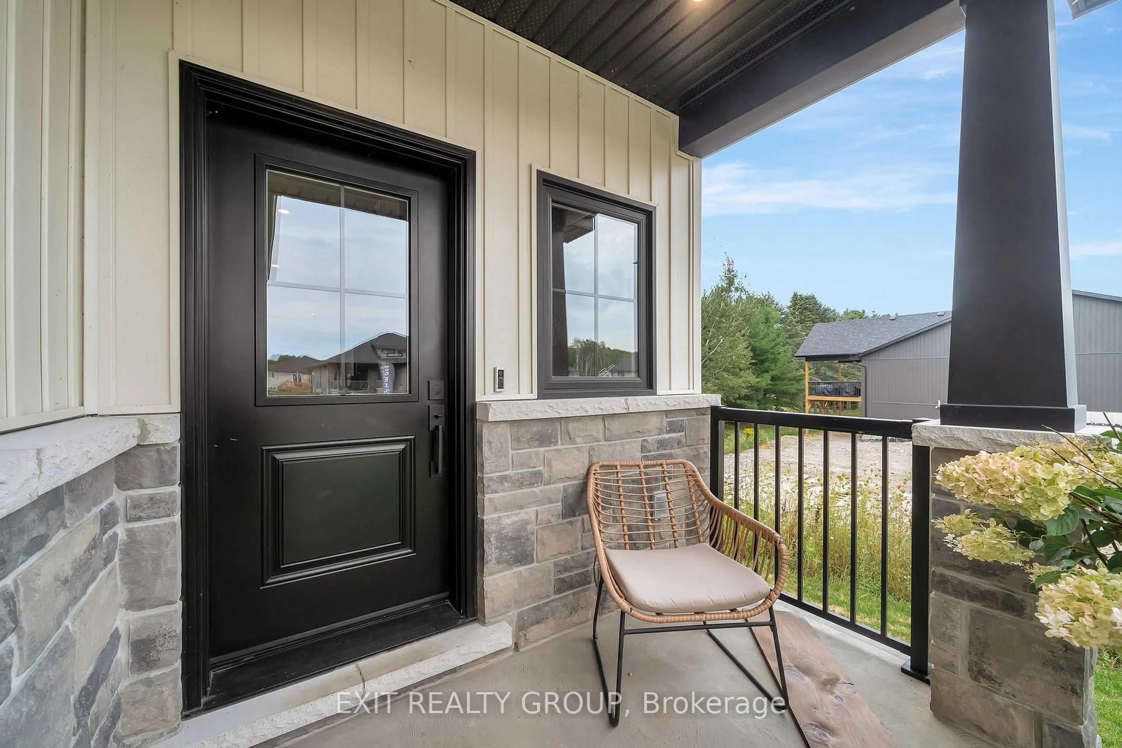 Indoor entryway for 4 Mackenzie John Cres, Brighton Ontario K0K 1H0