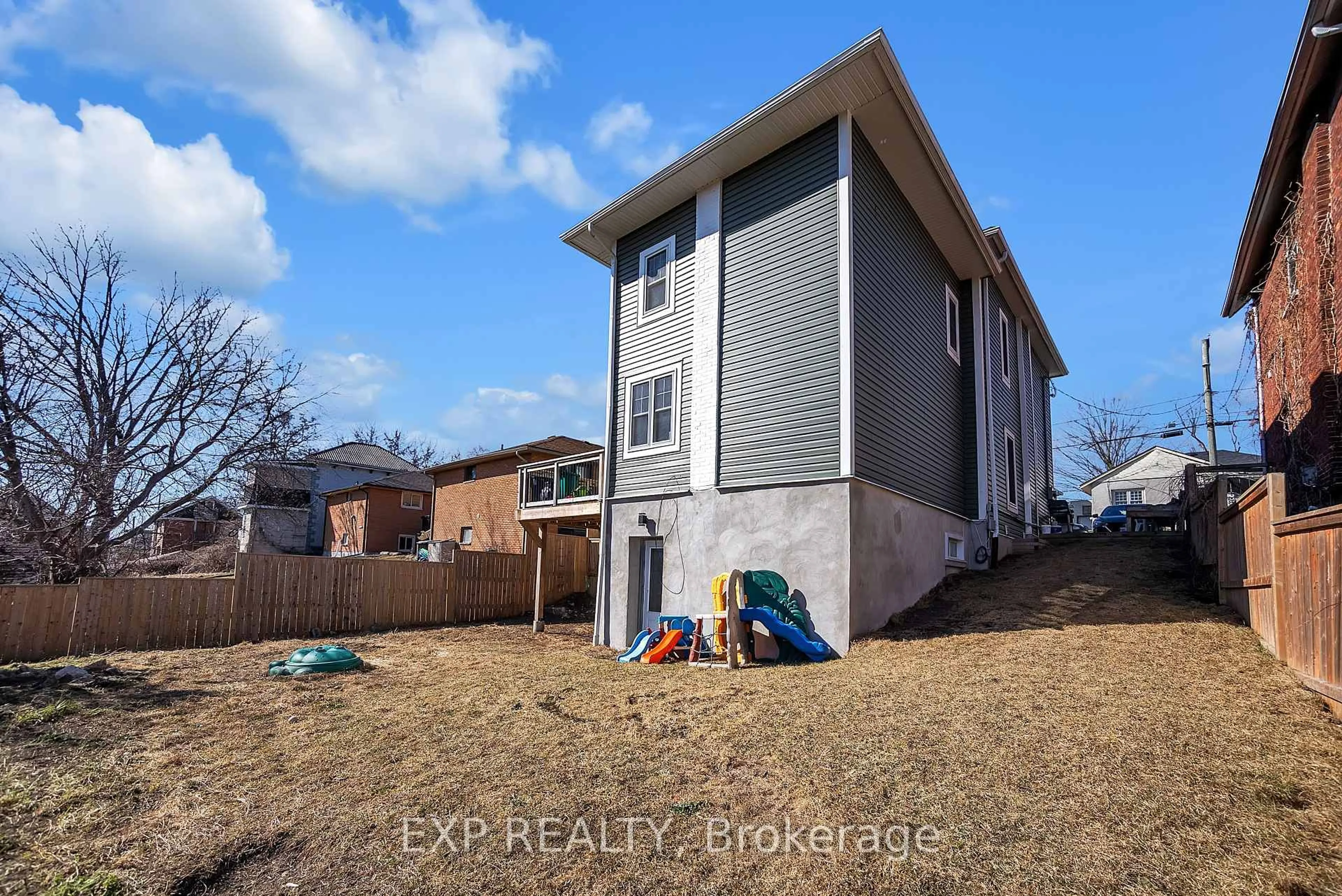 Unknown for 19 Isabel St, Belleville Ontario K8P 3N4