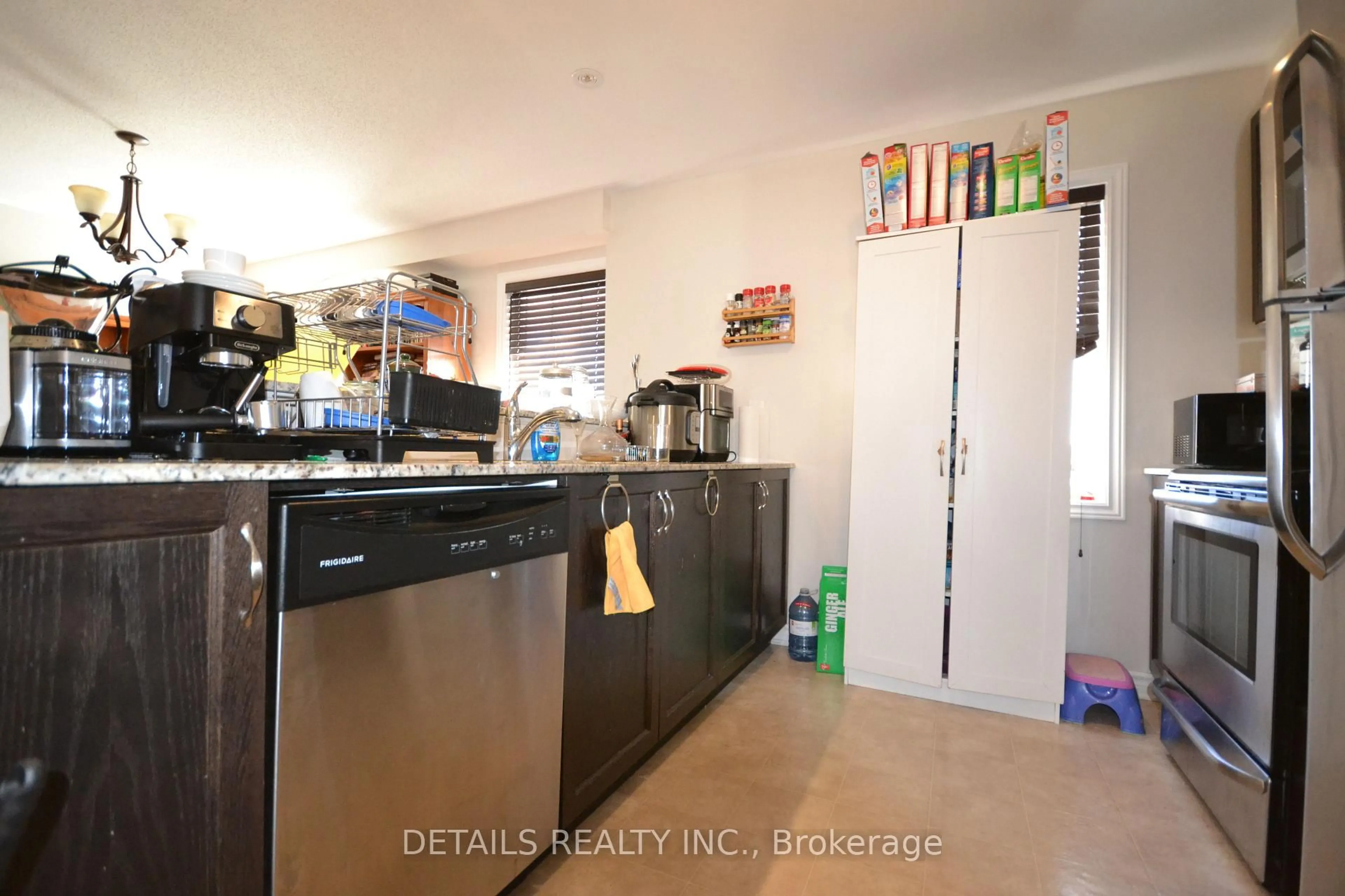 Unknown for 530 Snow Goose St, Ottawa Ontario K2J 6C8