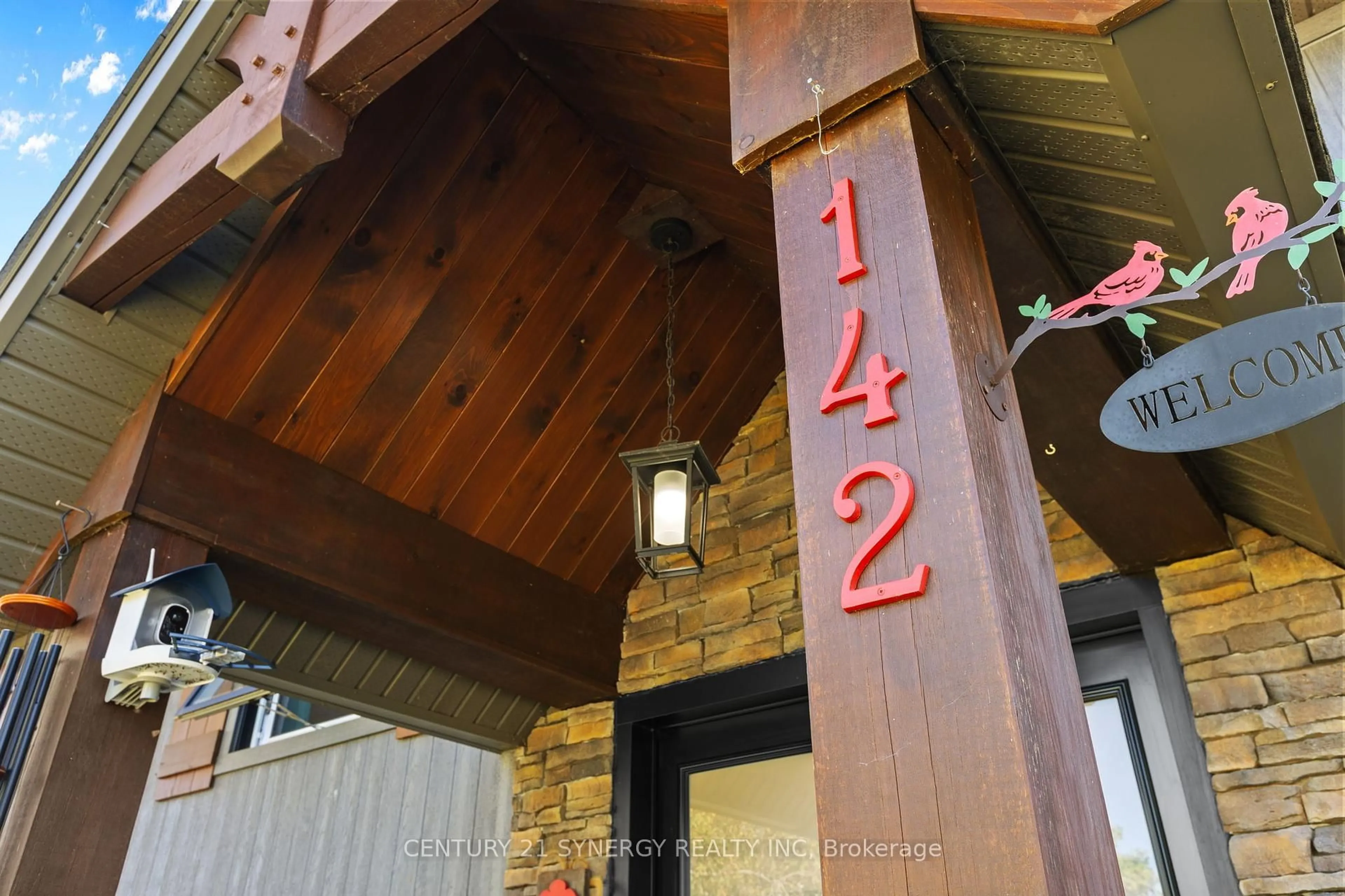 Indoor entryway for 142 Martin St, The Nation Ontario K0A 2M0