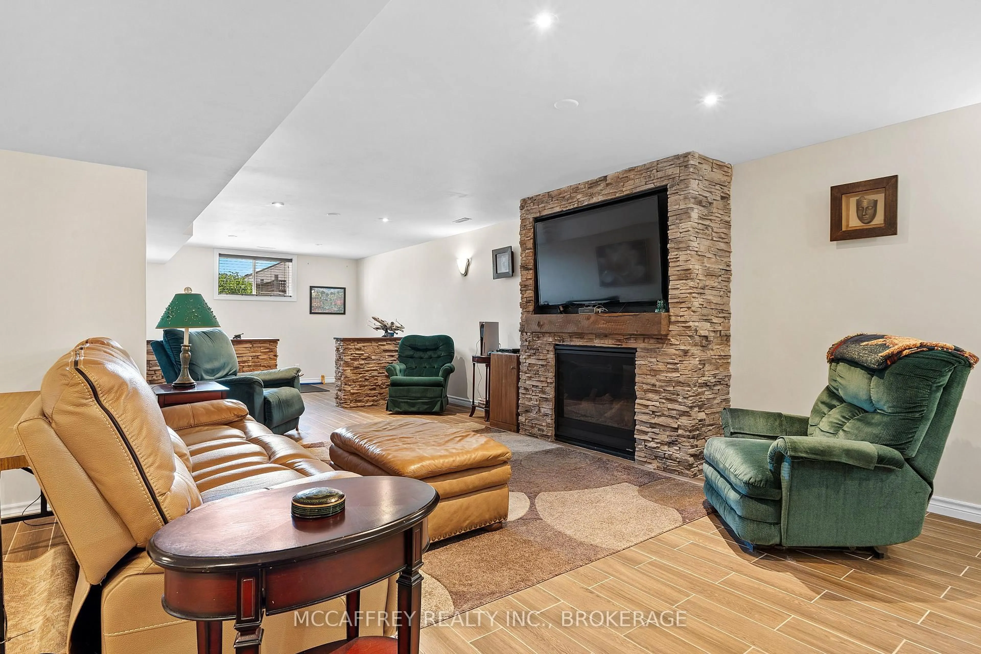 Unknown for 27 Ashwood Cres, Greater Napanee Ontario K7R 3L1