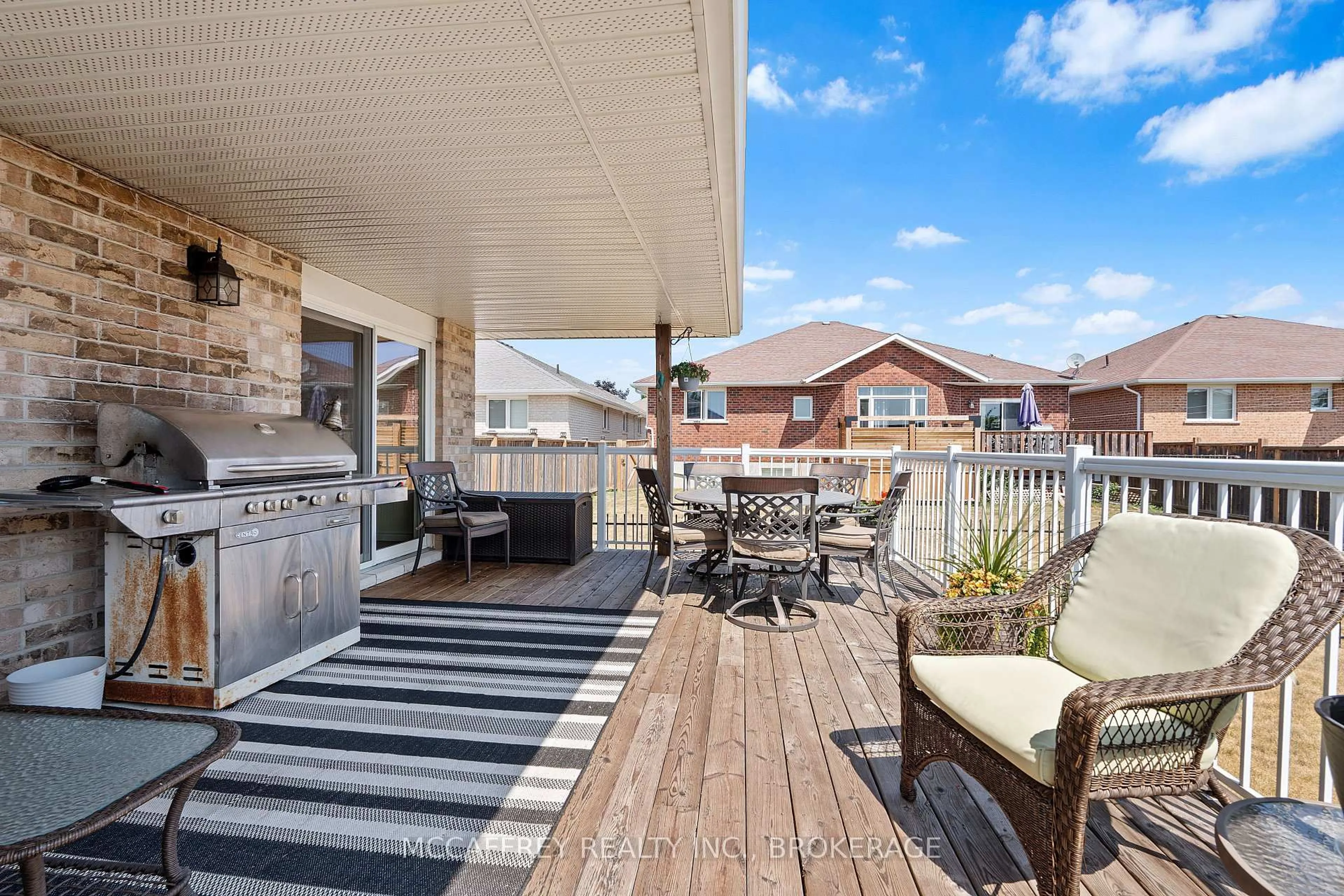 Patio, street for 27 Ashwood Cres, Greater Napanee Ontario K7R 3L1