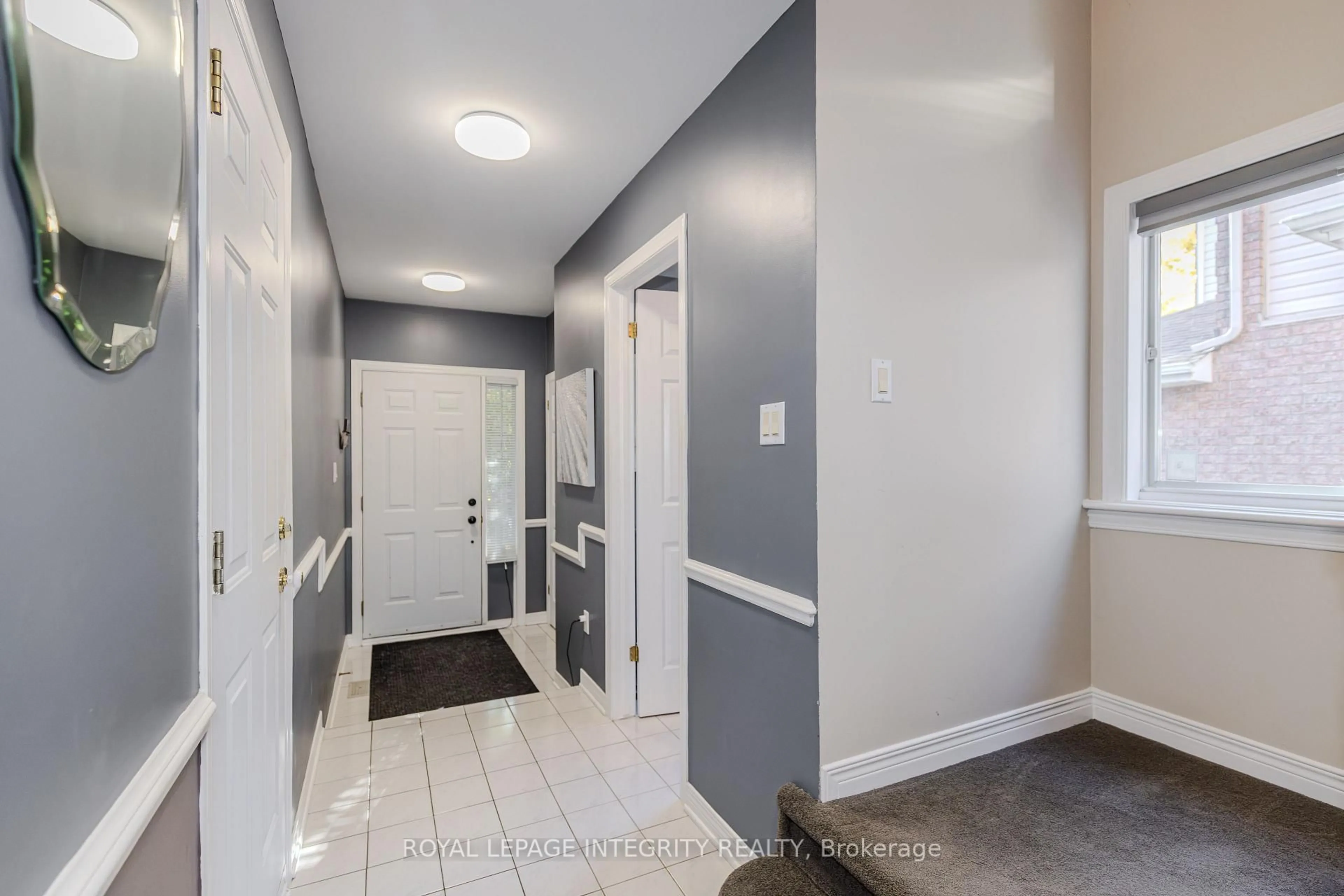 Indoor entryway for 4316 Owl Valley Dr, Ottawa Ontario K1V 1L3