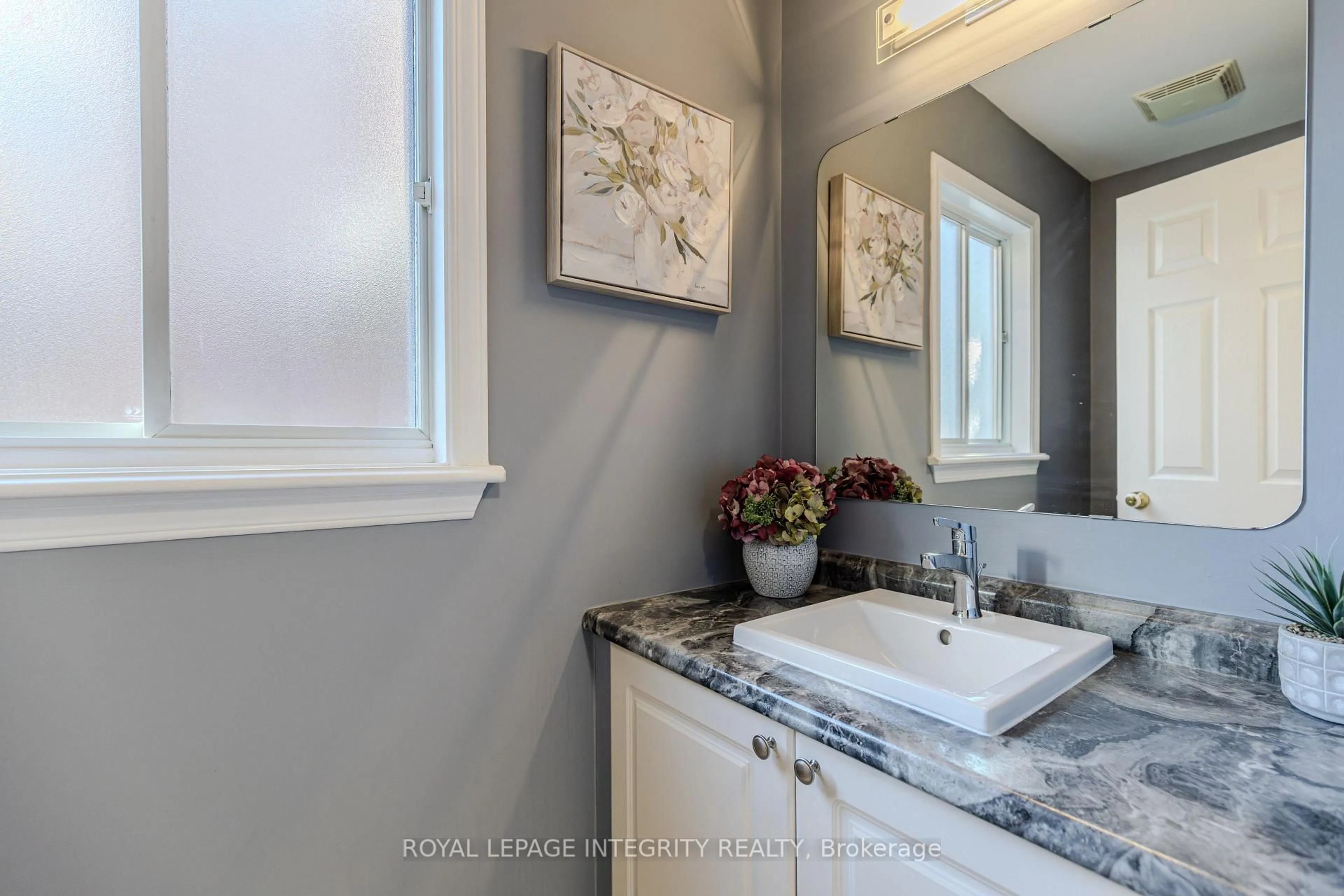 Contemporary bathroom, ceramic/tile floor for 4316 Owl Valley Dr, Ottawa Ontario K1V 1L3