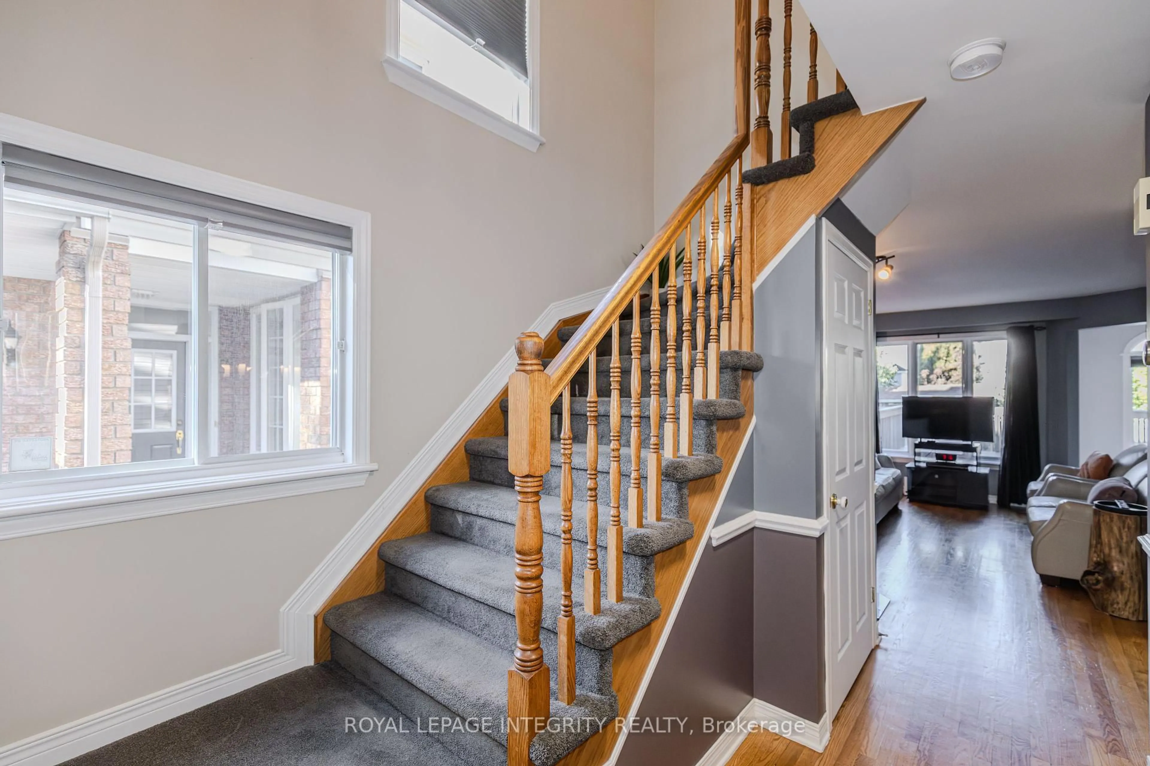 Stairs for 4316 Owl Valley Dr, Ottawa Ontario K1V 1L3
