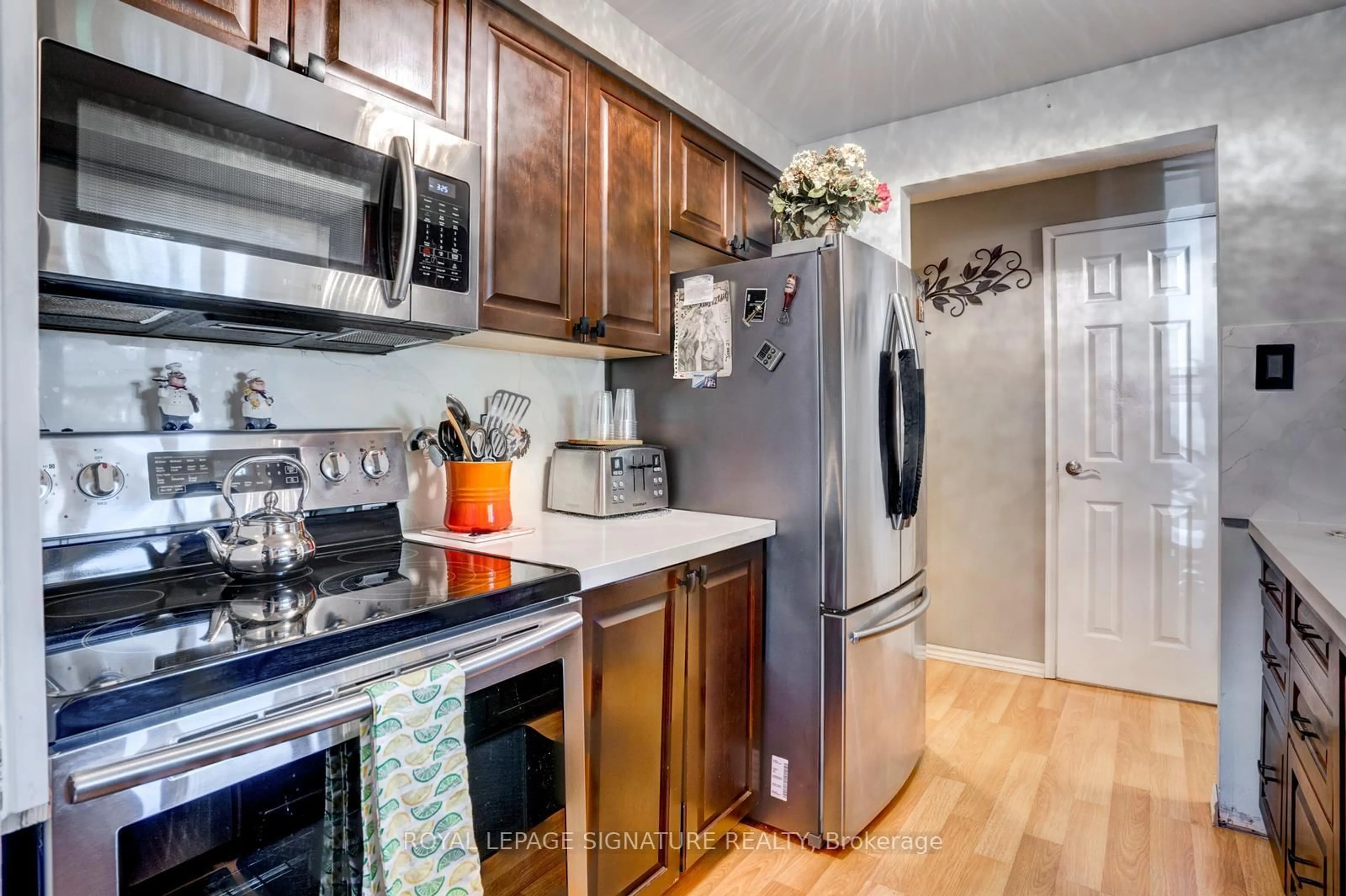 Standard kitchen, unknown for 415 Morgan Ave #23, Kitchener Ontario N2A 2V6