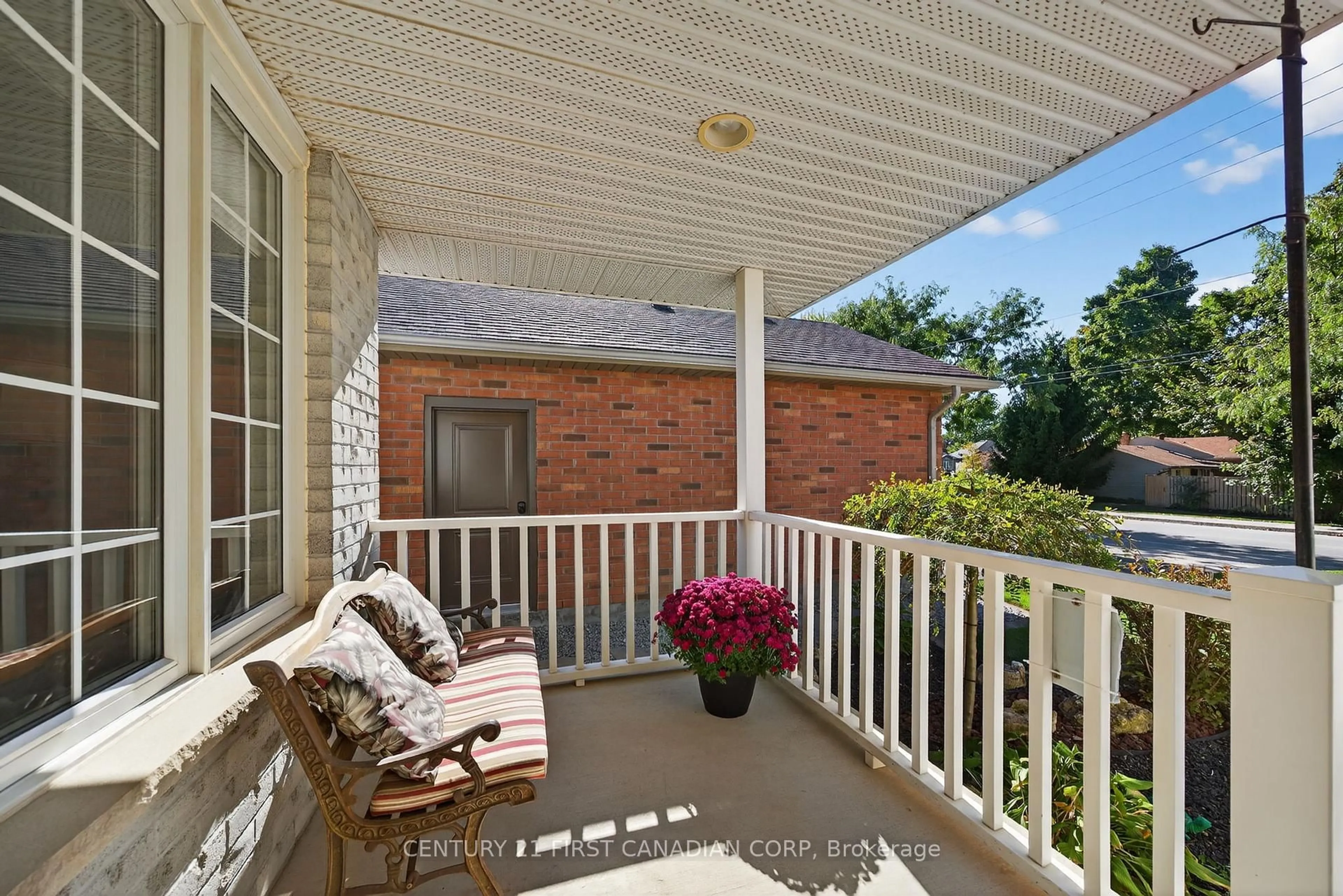 Patio, unknown for 4228 Campbell St, London South Ontario N6P 1S7
