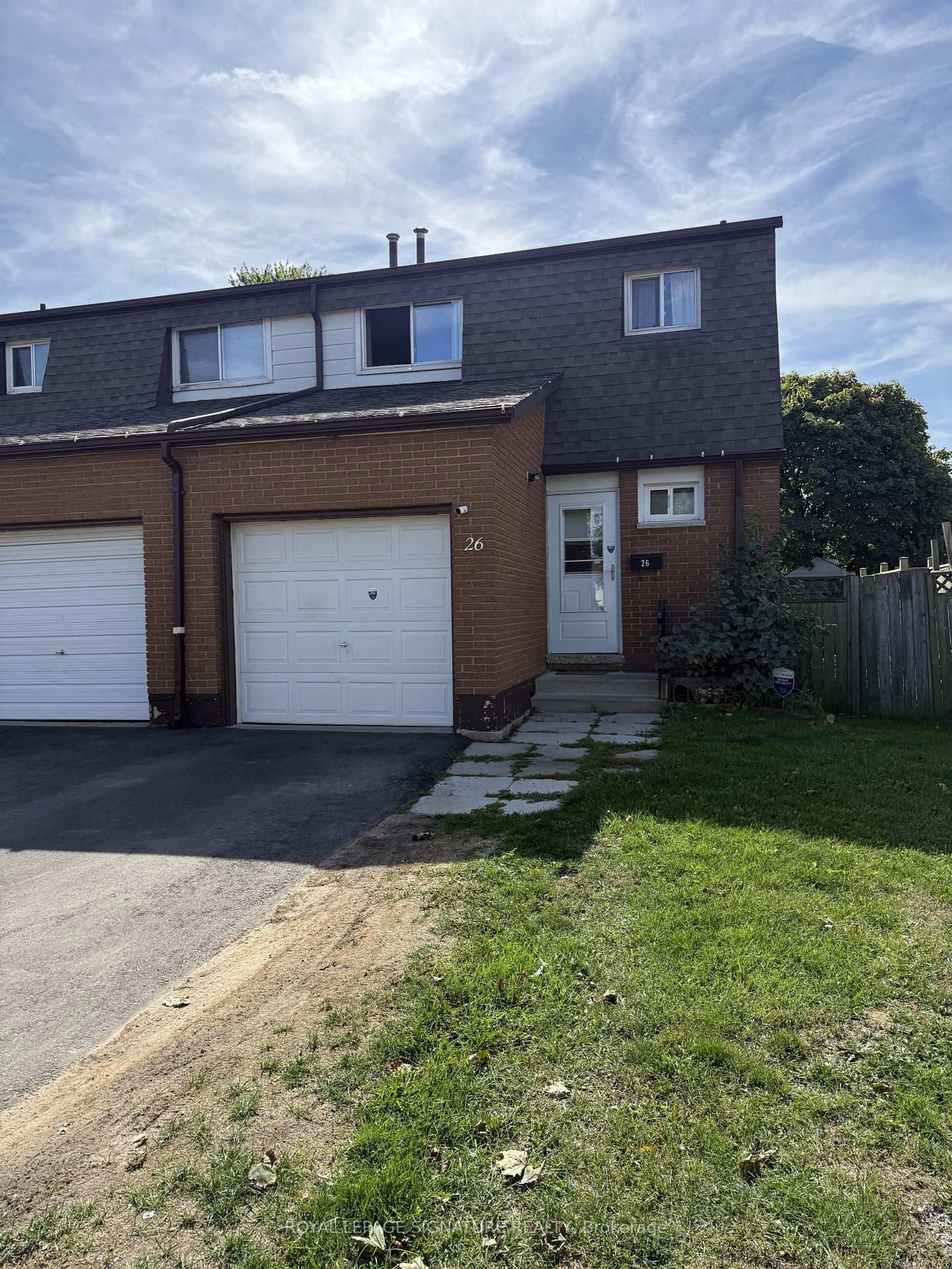 A pic from outside/outdoor area/front of a property/back of a property/a pic from drone, street for 1444 Upper Ottawa St #26, Hamilton Ontario L8W 1L3