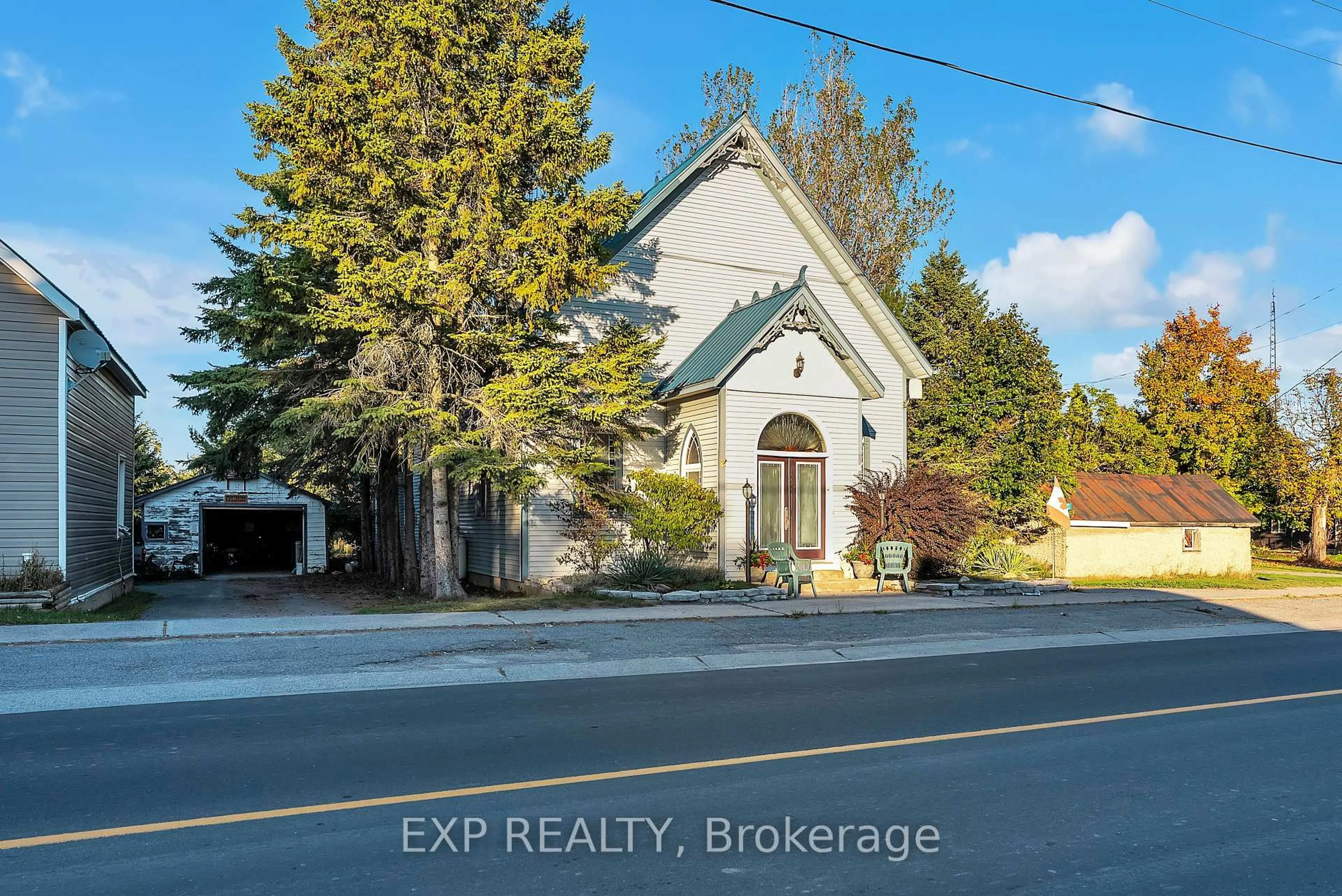 A pic from outside/outdoor area/front of a property/back of a property/a pic from drone, street for 18630 Loyalist Pkwy, Prince Edward County Ontario K0K 2J0