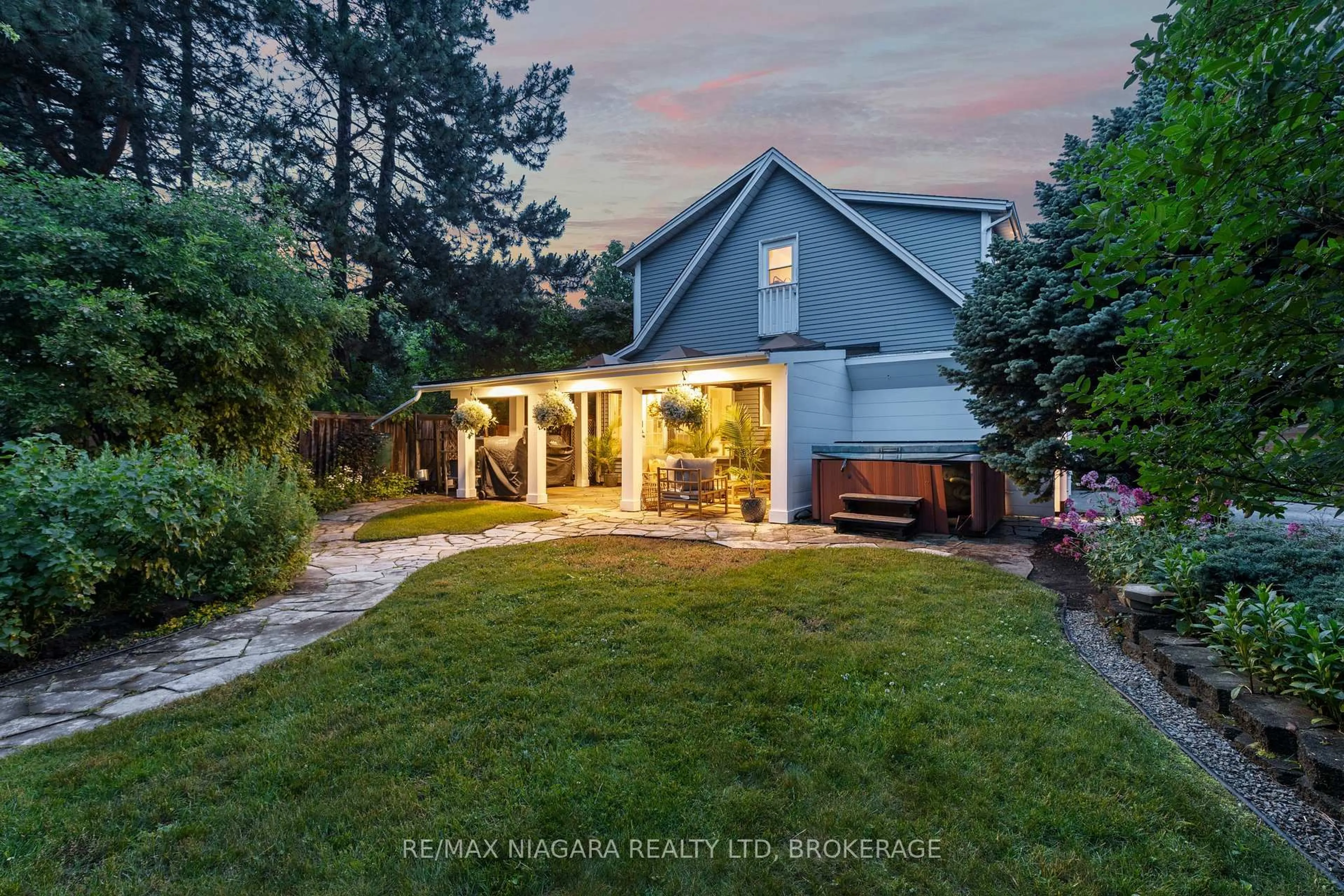 Unknown for 202 Anne St, Niagara-on-the-Lake Ontario L0S 1J0