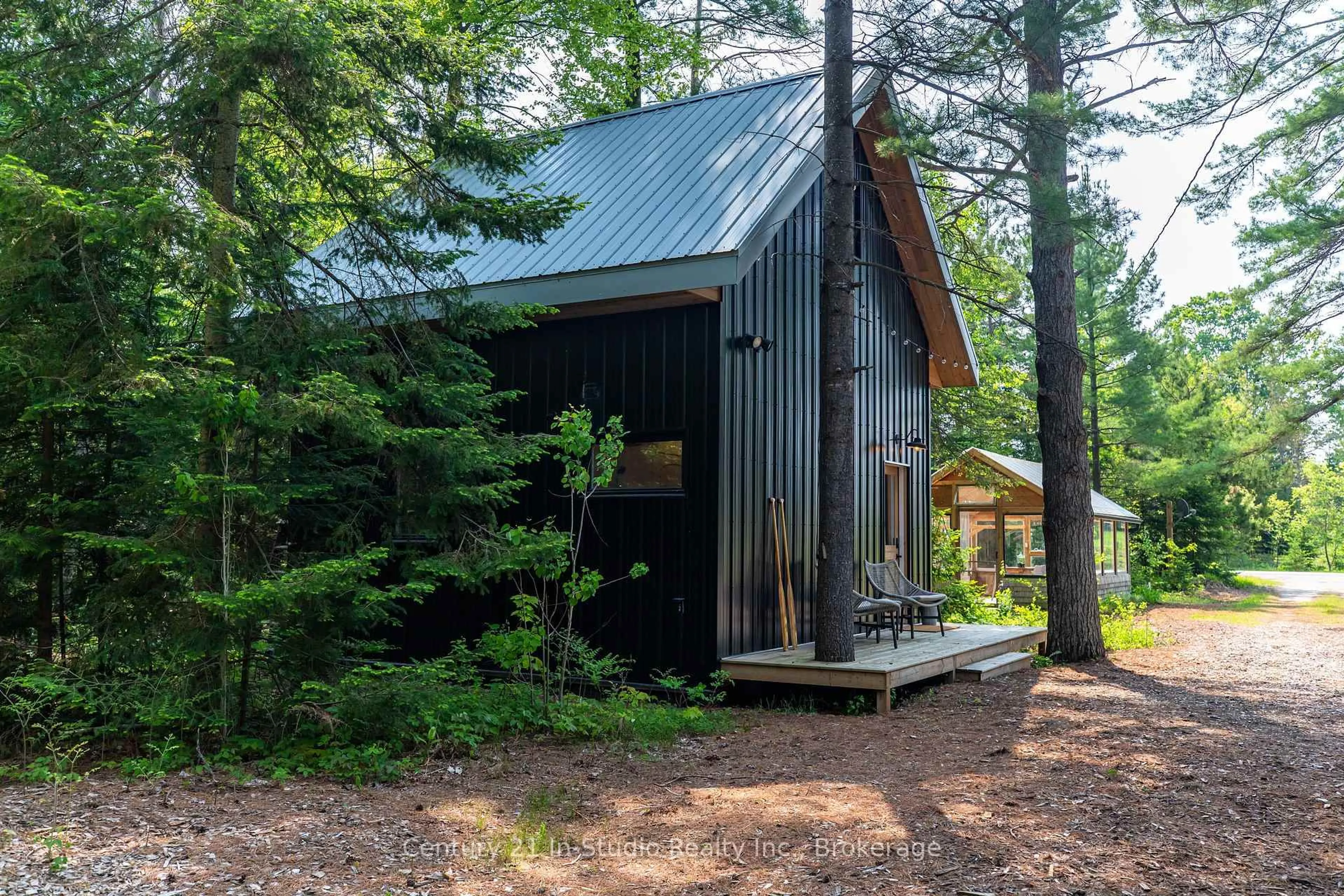 Shed for 204 Ogimah Rd, Native Leased Lands Ontario N0H 2T0