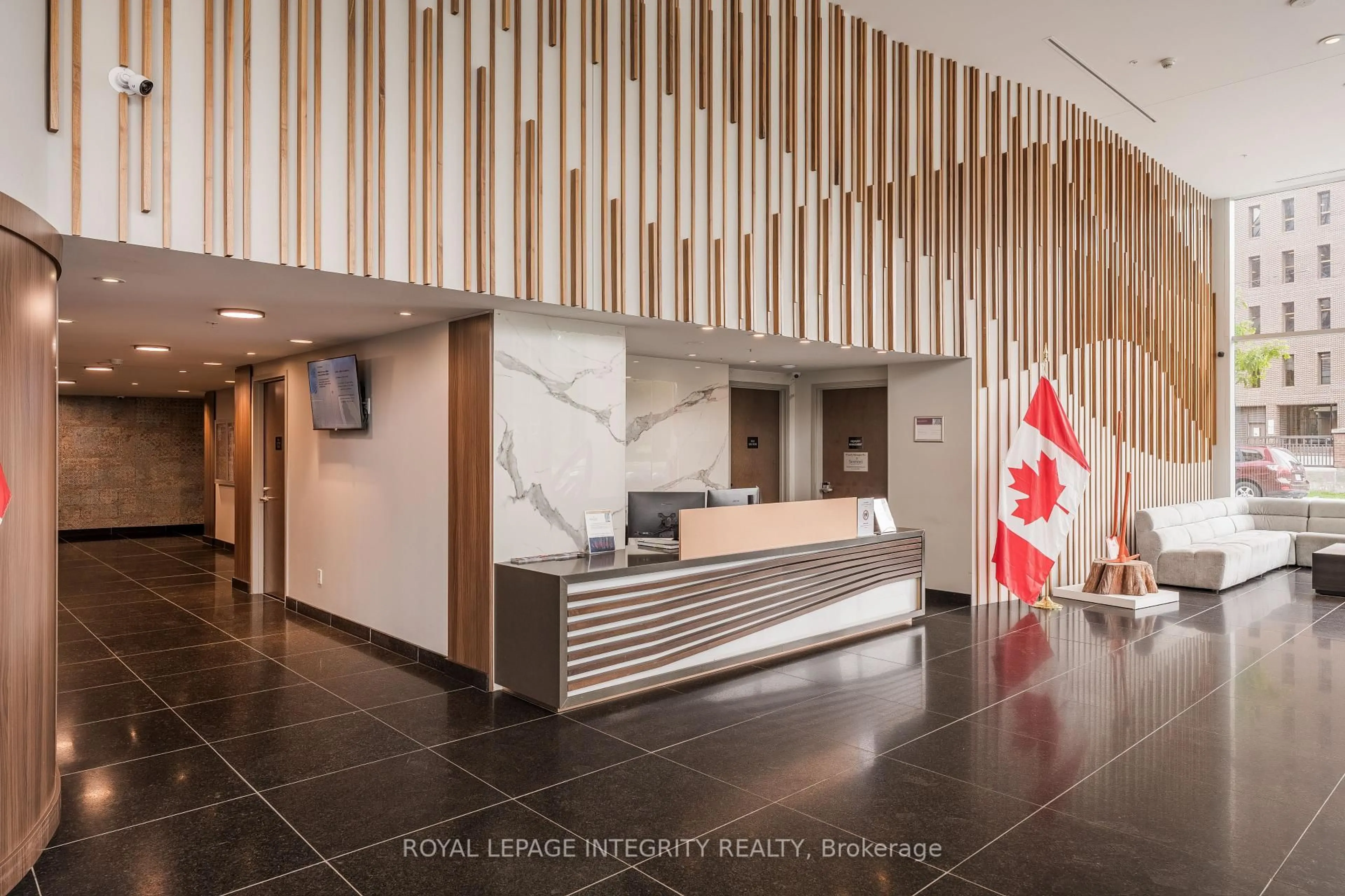 Lobby for 805 Carling Ave #2902, Ottawa Ontario K1S 5W9