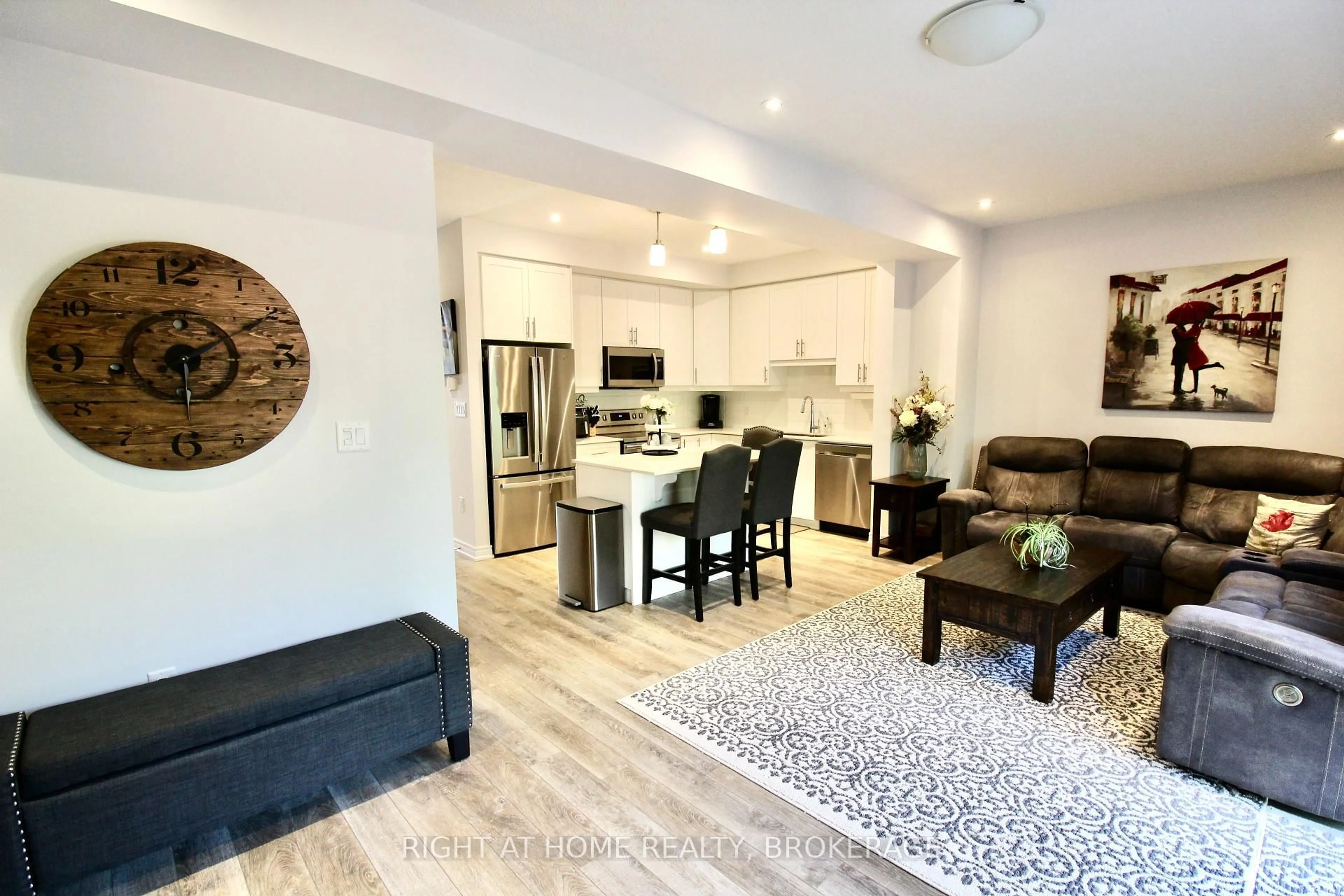 Open concept kitchen, unknown for 5080 Connor Dr #10, Lincoln Ontario L3J 0T3