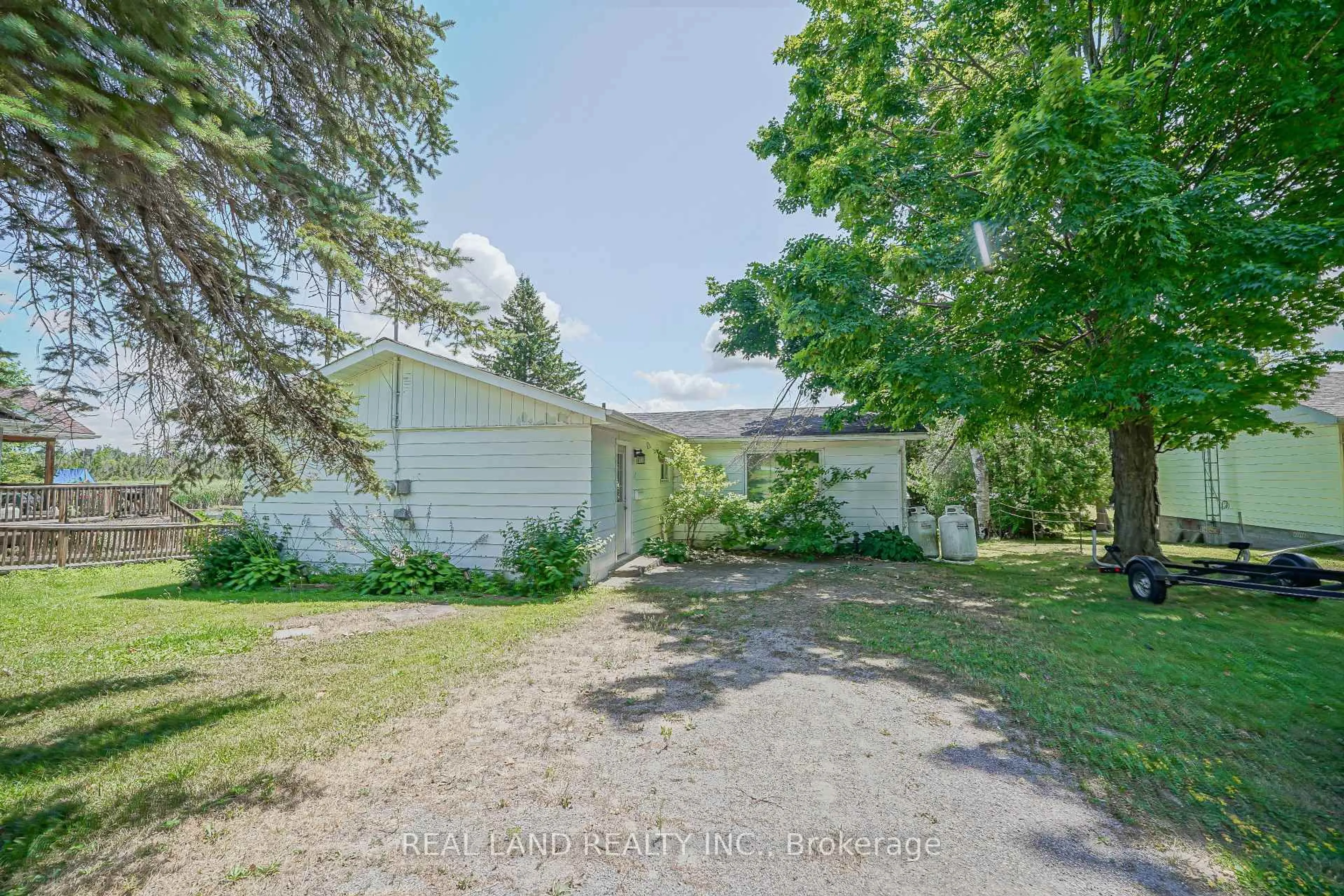 A pic from outside/outdoor area/front of a property/back of a property/a pic from drone, street for 21 Marilyn Cres, Kawartha Lakes Ontario K0L 1T0