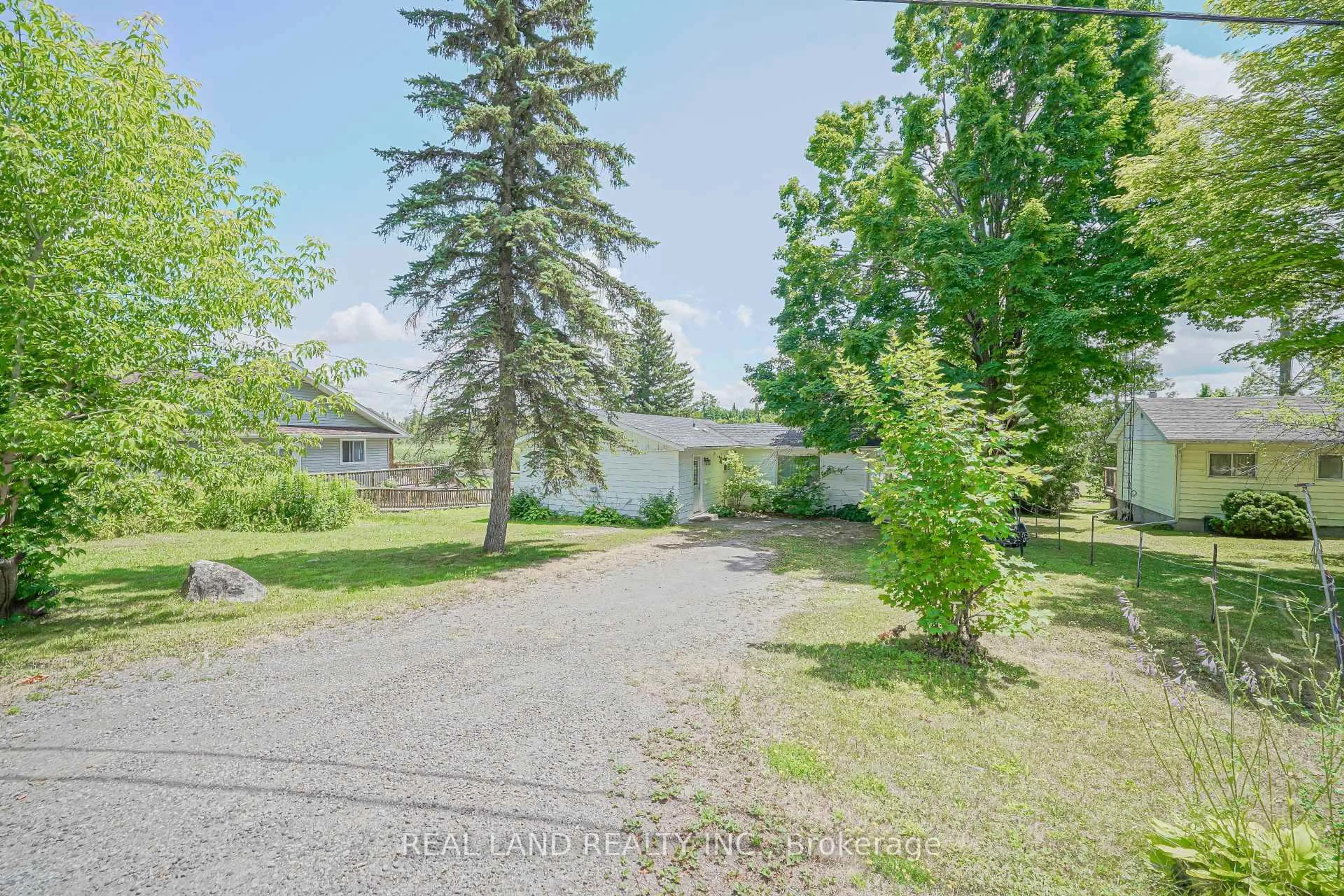 A pic from outside/outdoor area/front of a property/back of a property/a pic from drone, street for 21 Marilyn Cres, Kawartha Lakes Ontario K0L 1T0