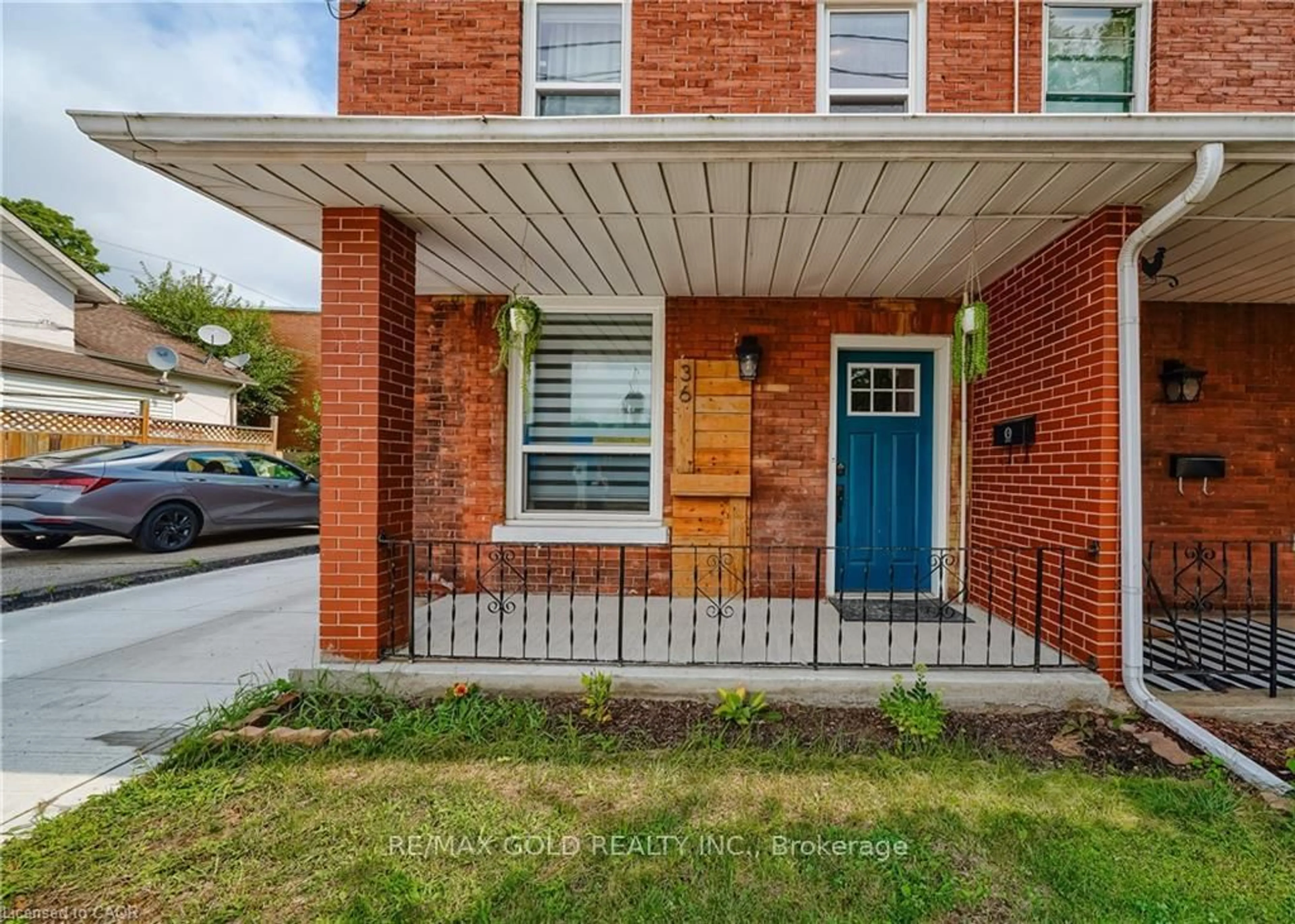 Home with brick exterior material, street for 36 Kerr St, Cambridge Ontario N1R 4A3