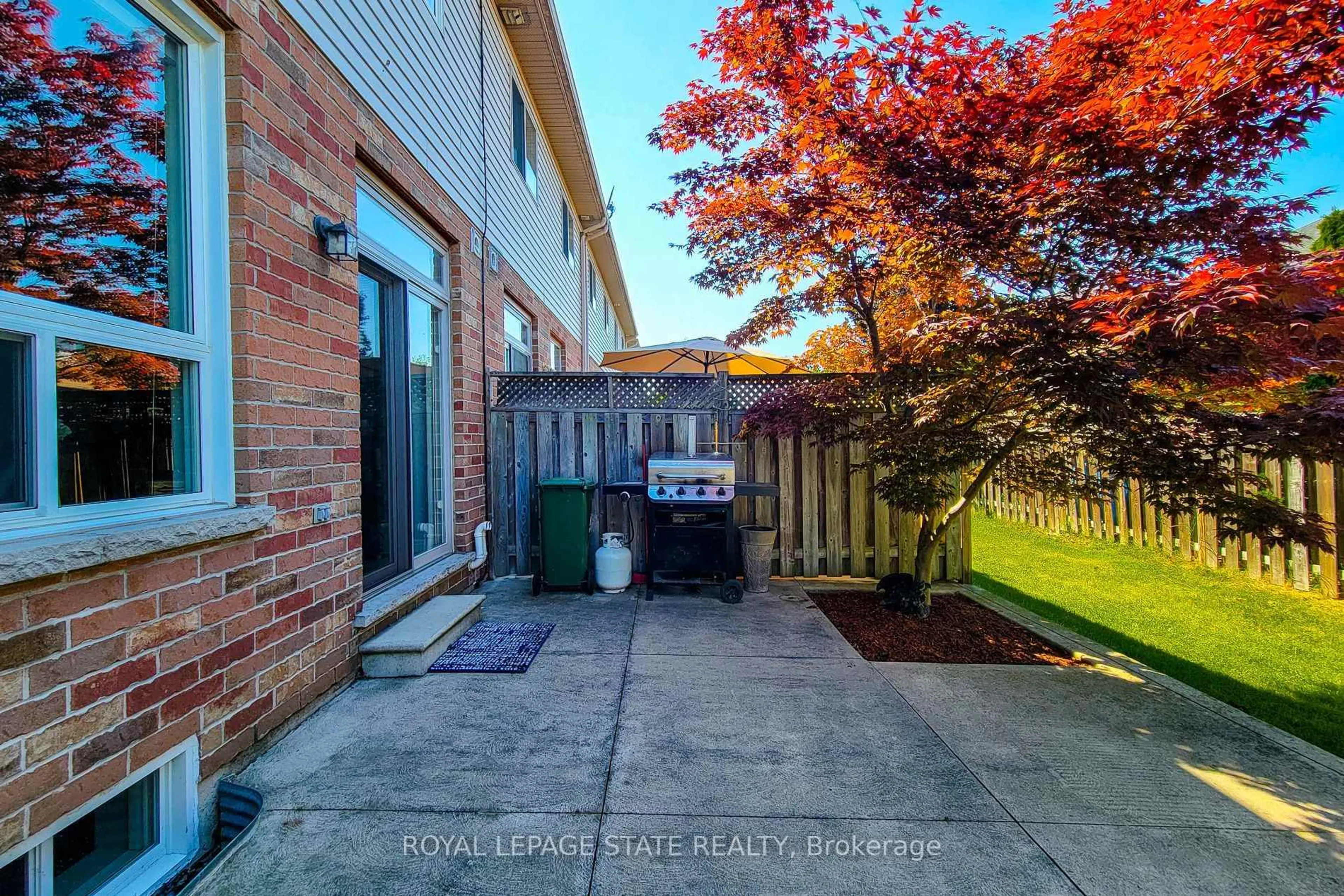 Patio, water/lake/river/ocean view for 110 Marina Point Cres, Hamilton Ontario L8E 0E4