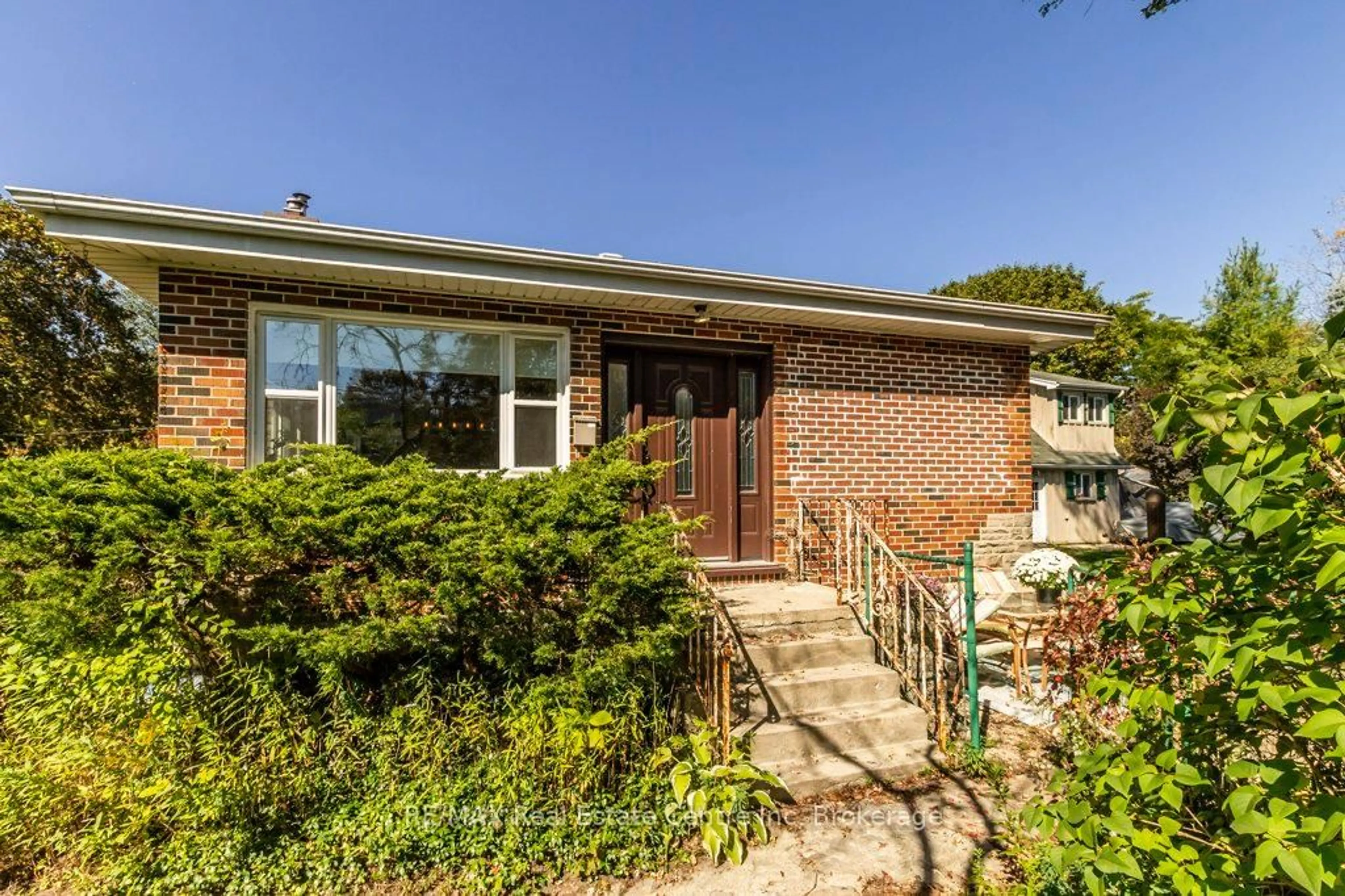 Home with brick exterior material, street for 11 Riverview Dr, Guelph Ontario N1E 3R6