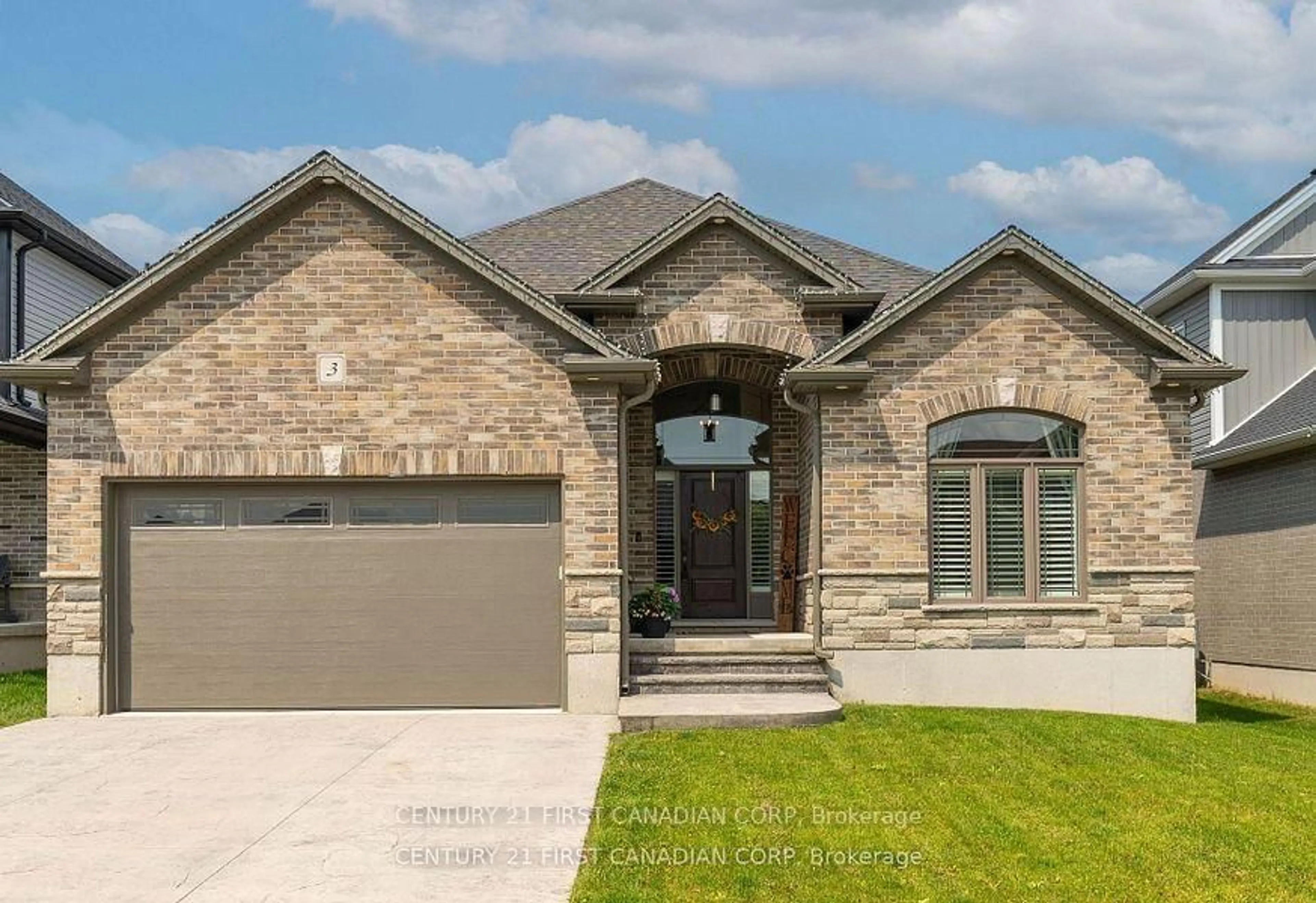 Home with brick exterior material, street for 3 HARDY Crt, Lucan Biddulph Ontario N0M 2J0