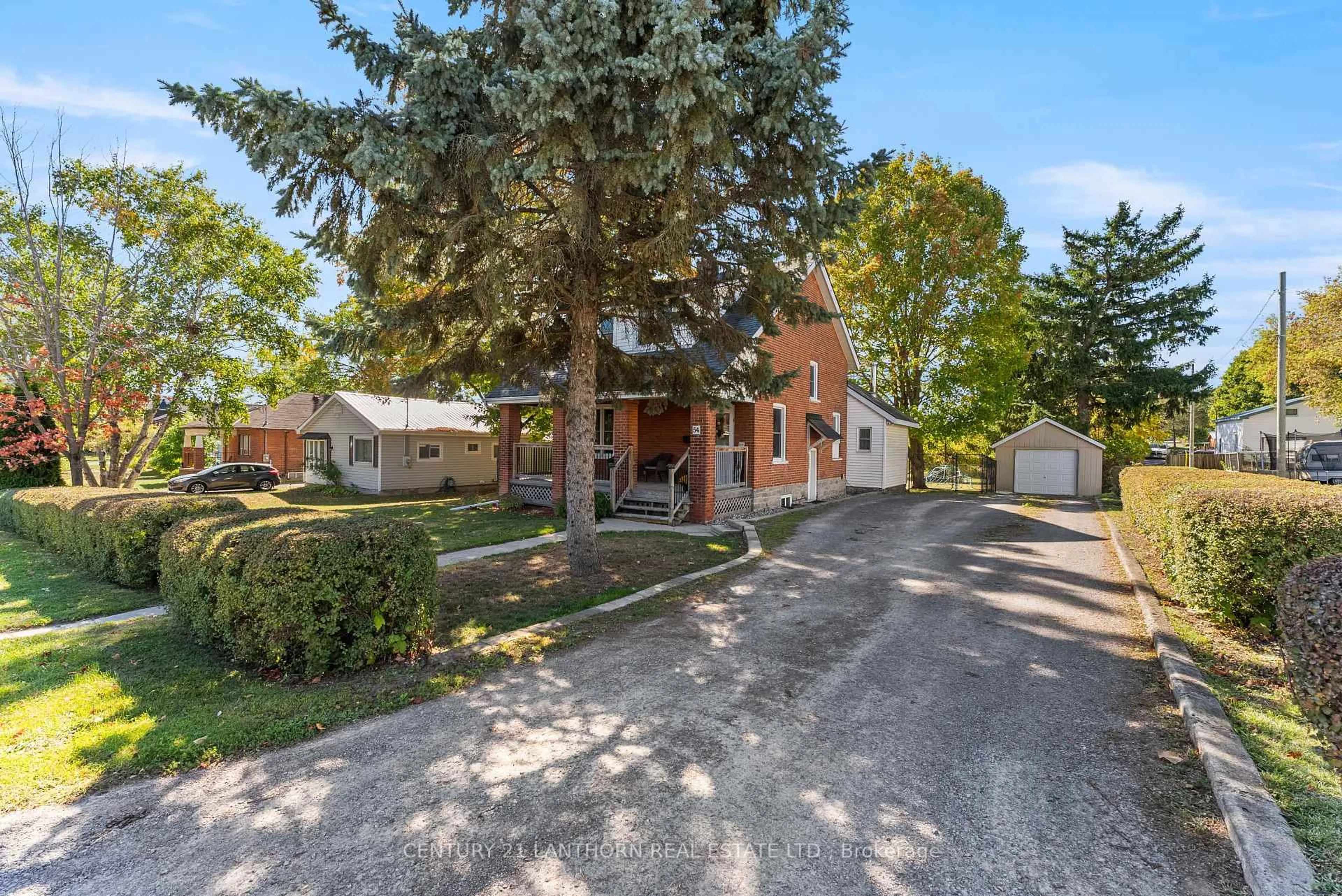 A pic from outside/outdoor area/front of a property/back of a property/a pic from drone, street for 54 Prince of Wales Dr, Belleville Ontario K8P 2T7