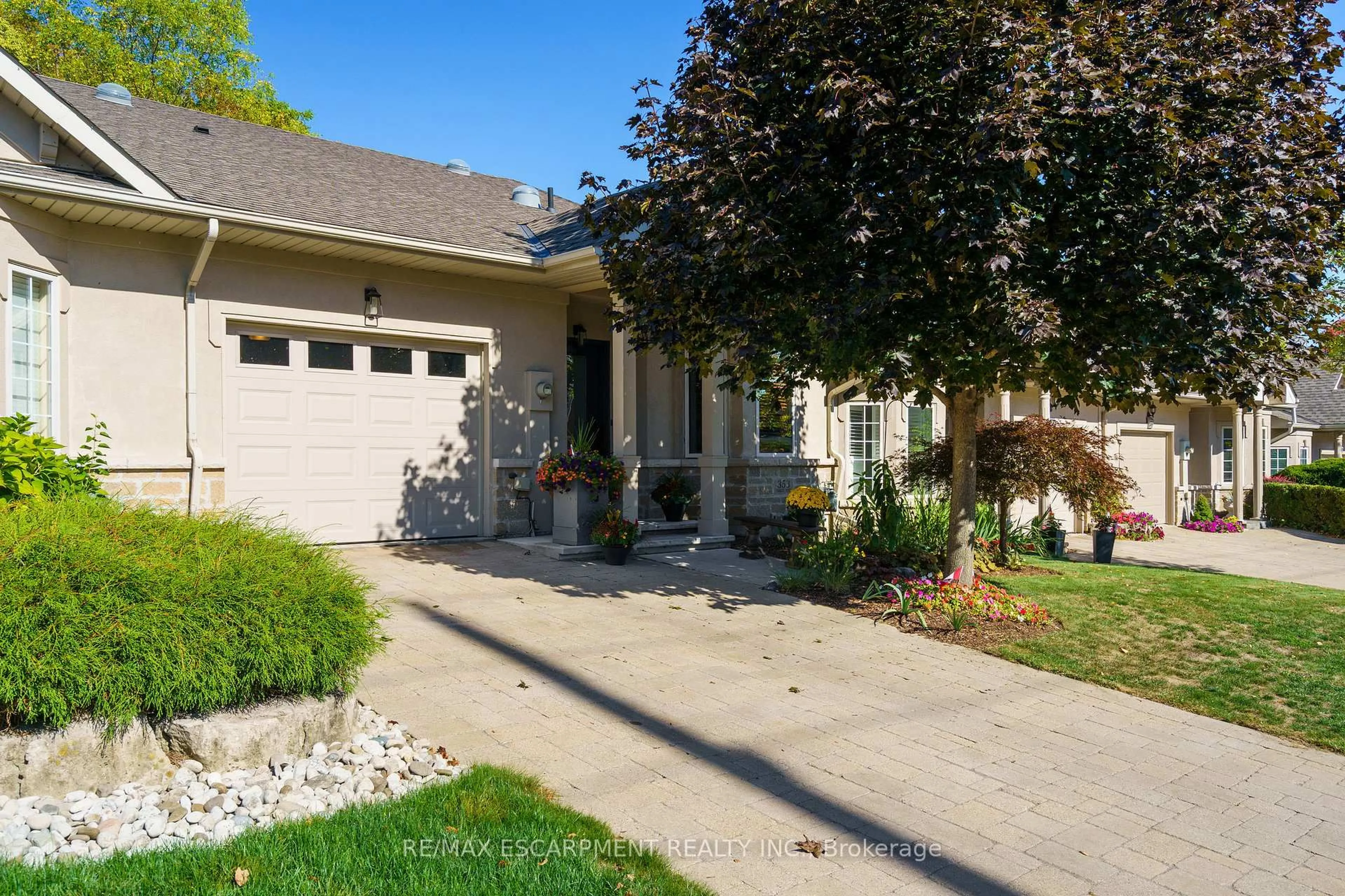 Unknown for 353 Park St, Hamilton Ontario L9H 1Z6