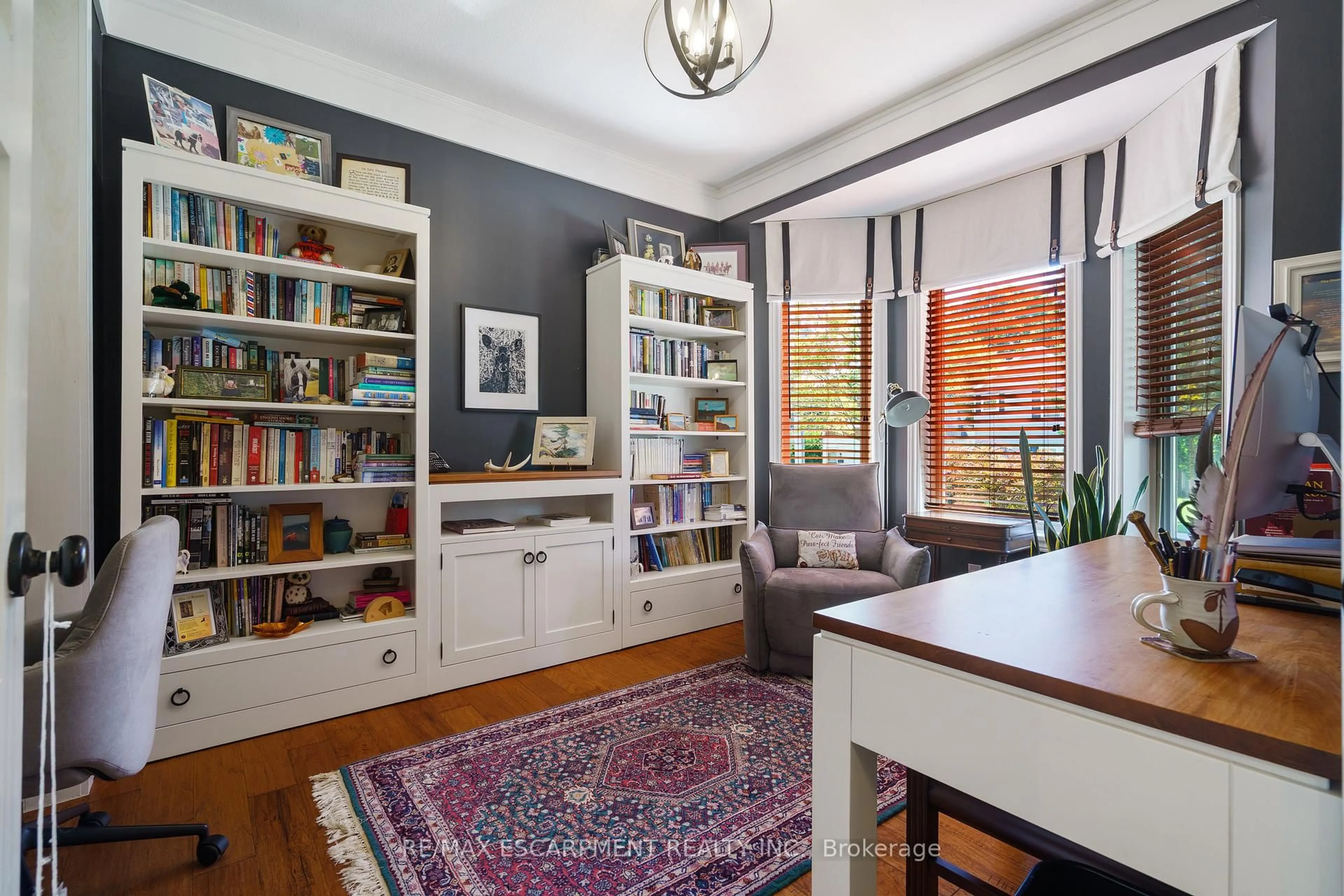 Living room with furniture, unknown for 353 Park St, Hamilton Ontario L9H 1Z6