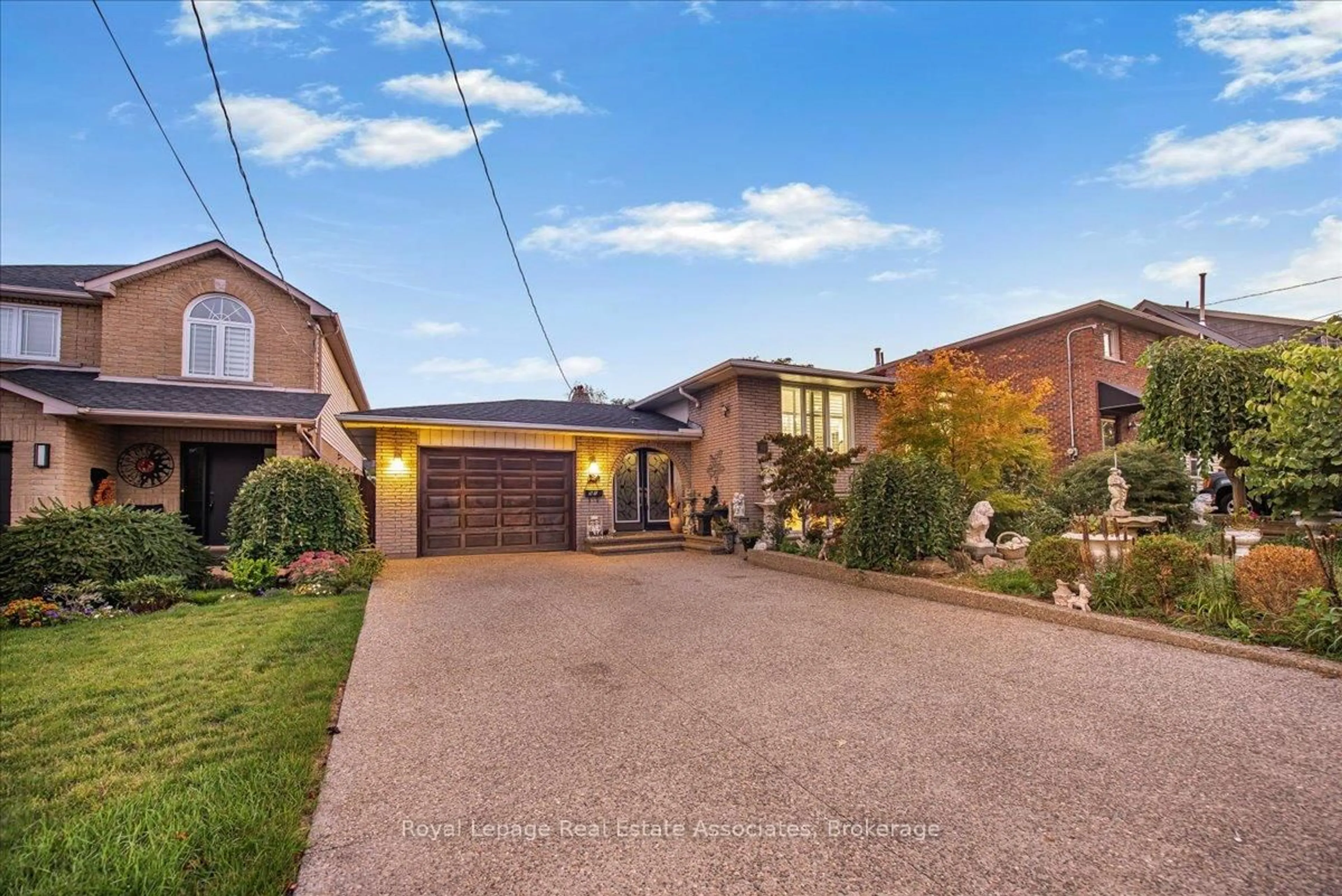 A pic from outside/outdoor area/front of a property/back of a property/a pic from drone, street for 51 Picton St, Hamilton Ontario L8L 1E4