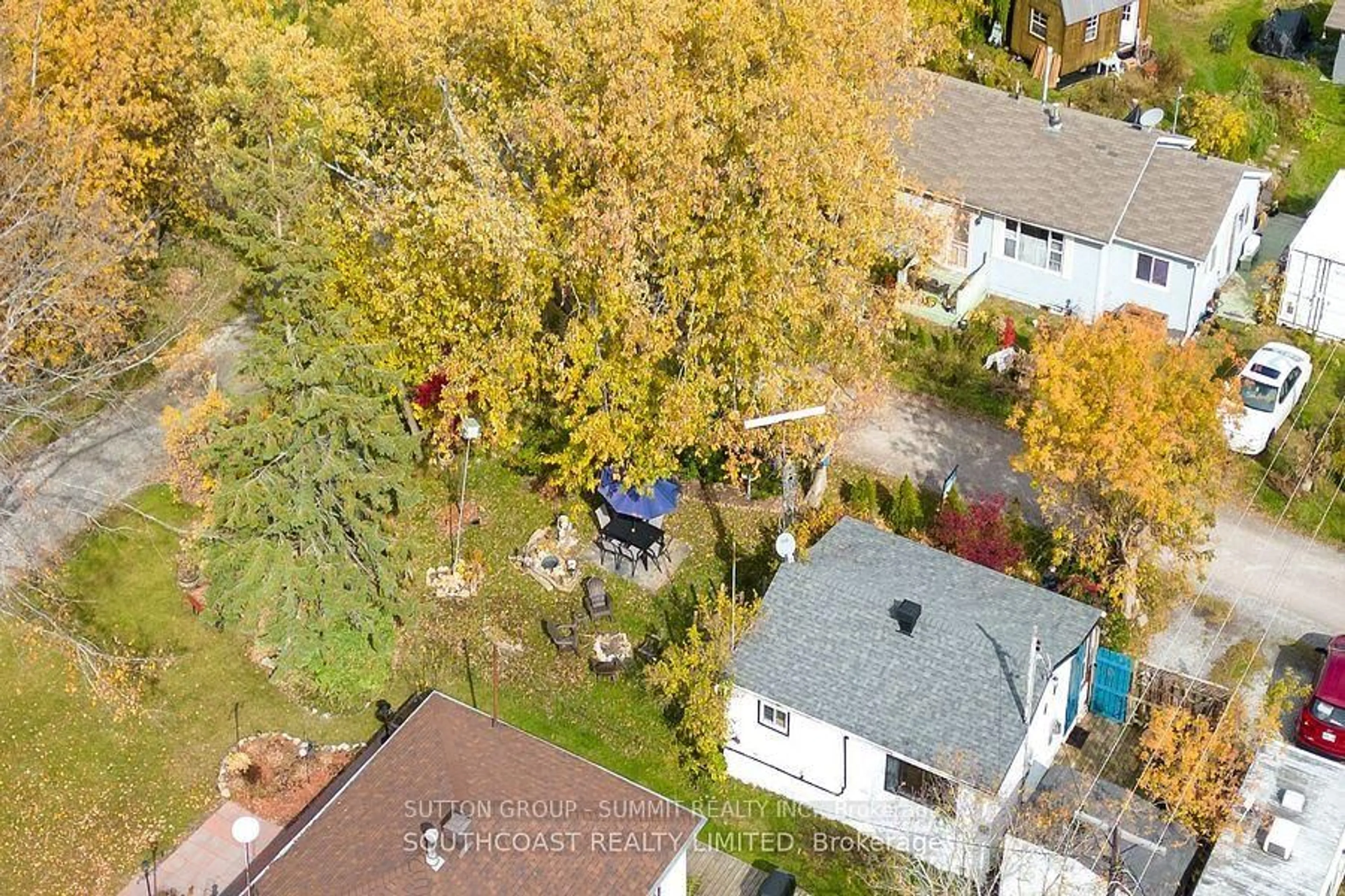 A pic from outside/outdoor area/front of a property/back of a property/a pic from drone, street for 7 1ST St, Haldimand Ontario N0A 1P0