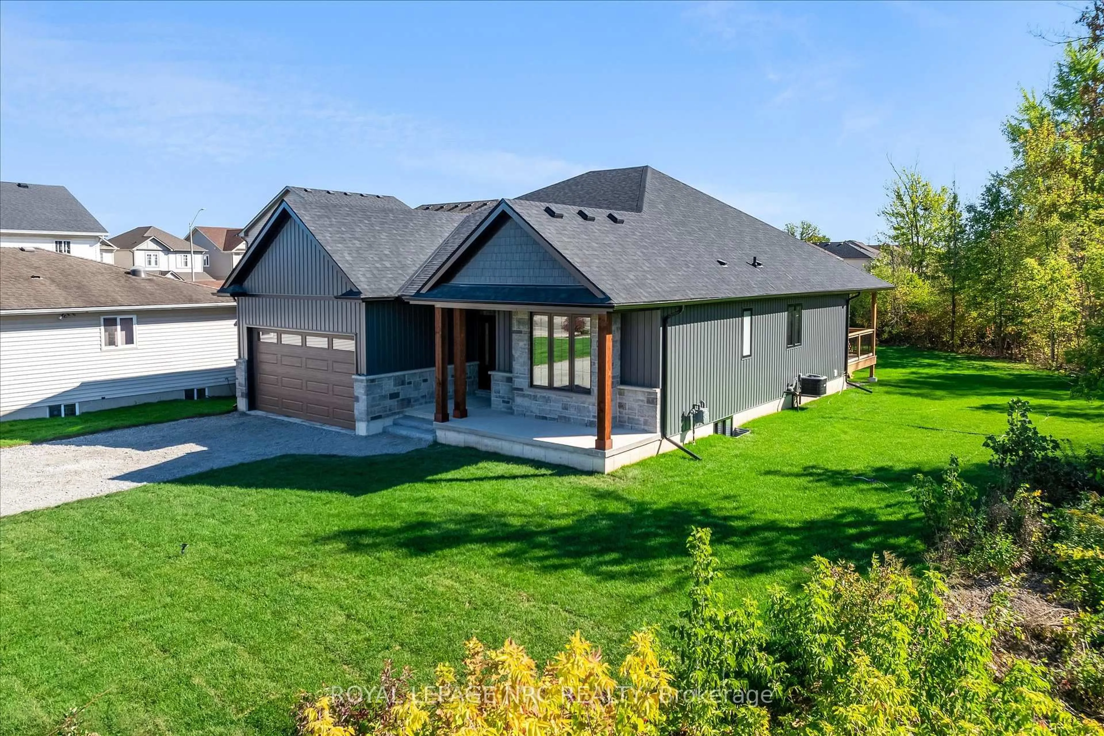 Unknown for 207 Forks Rd, Welland Ontario L3B 6C5