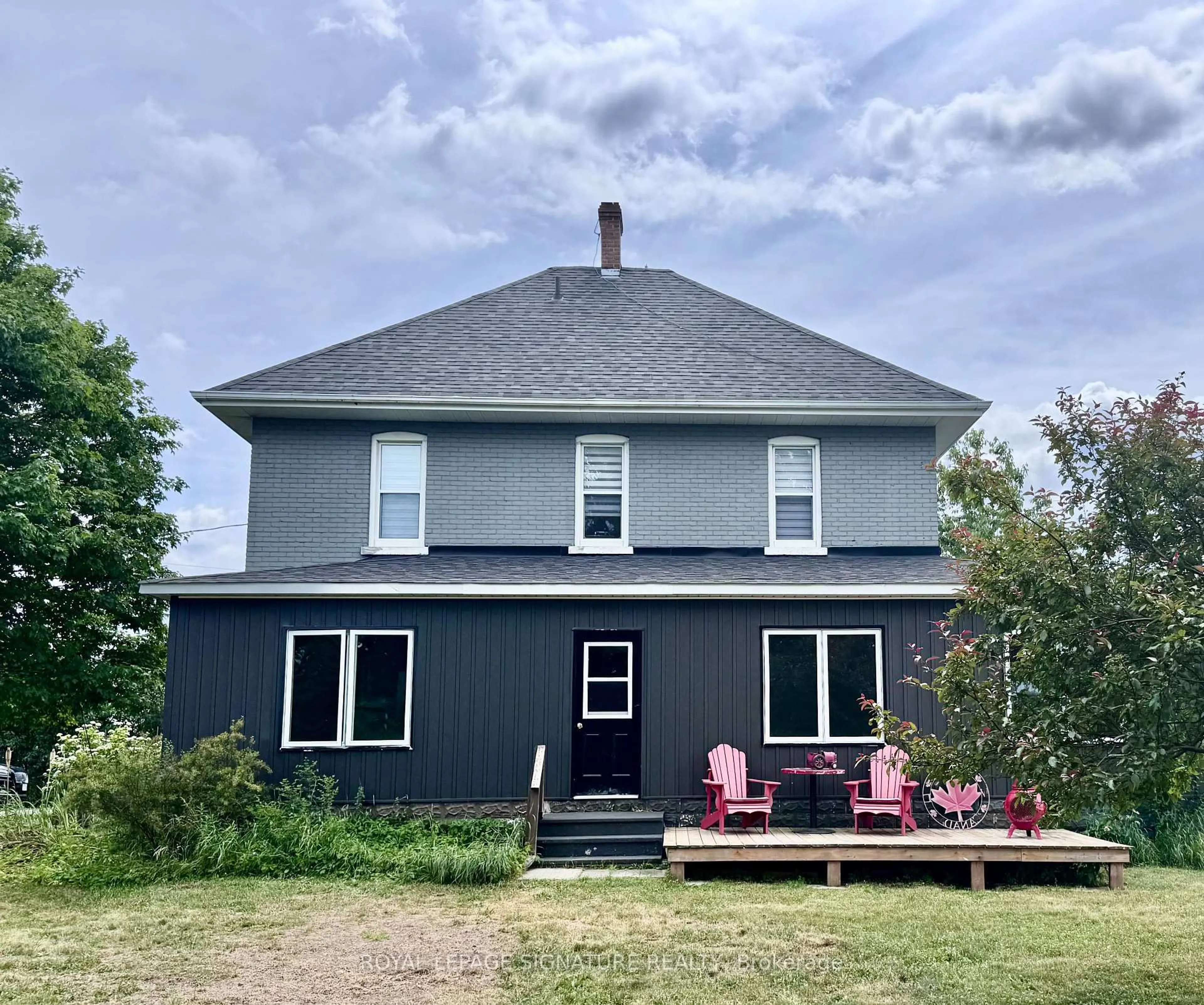 A pic from outside/outdoor area/front of a property/back of a property/a pic from drone, building for 31 Blue Bay Lane, Kawartha Lakes Ontario K0M 1N0