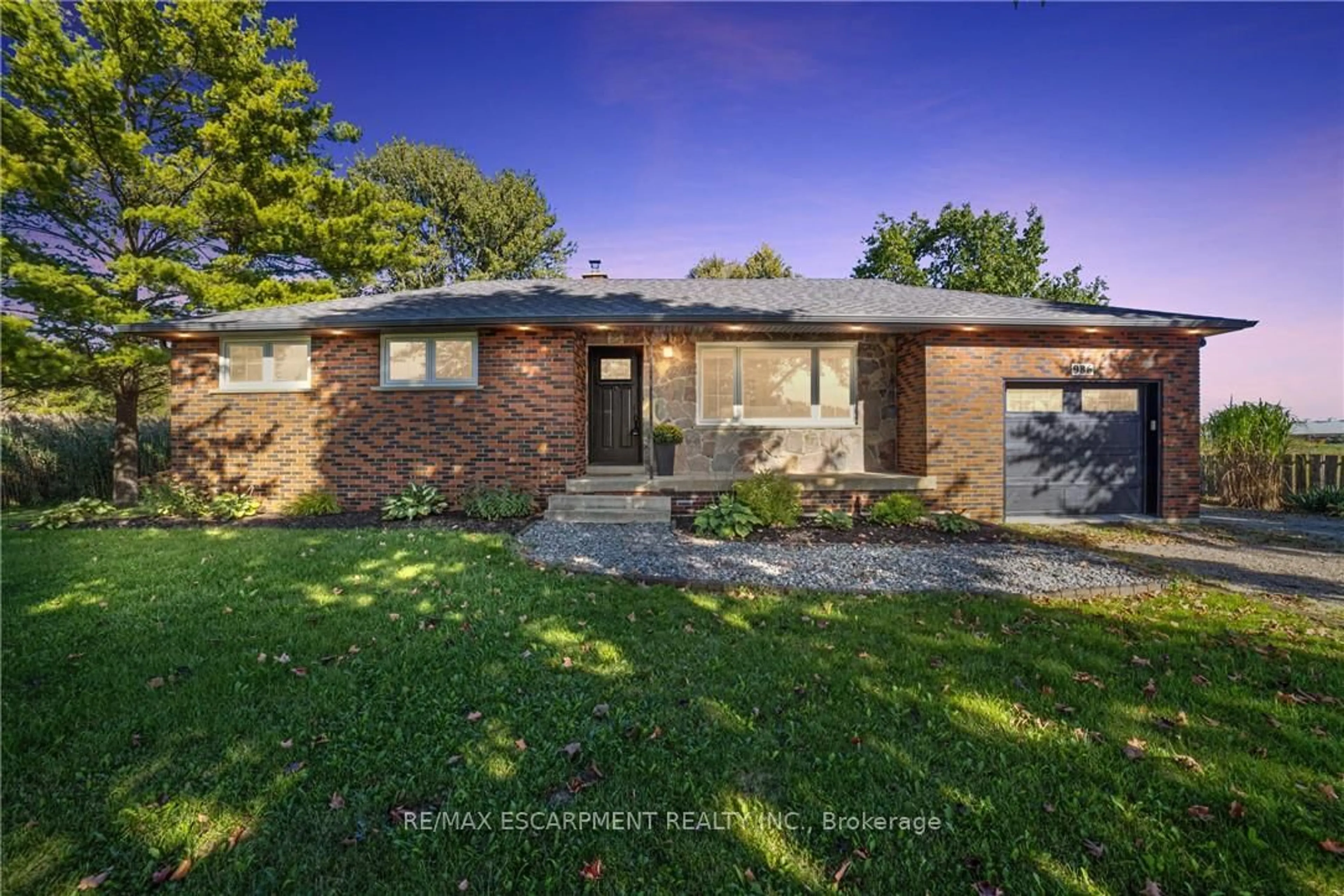 Home with brick exterior material, street for 986 Westover Rd, Hamilton Ontario N0B 1L0