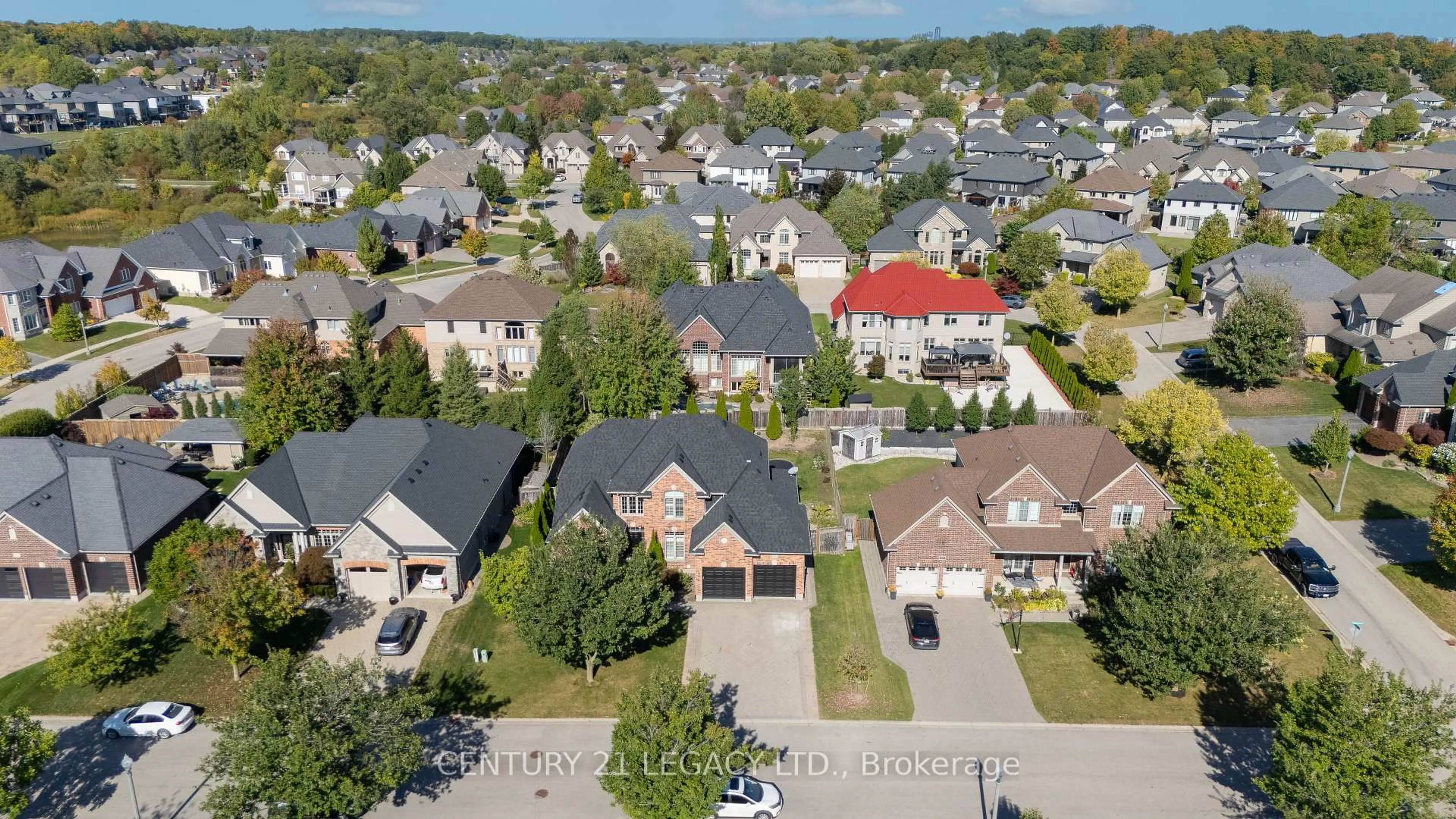 A pic from outside/outdoor area/front of a property/back of a property/a pic from drone, street for 1485 Thornley St, London South Ontario N6K 0A9