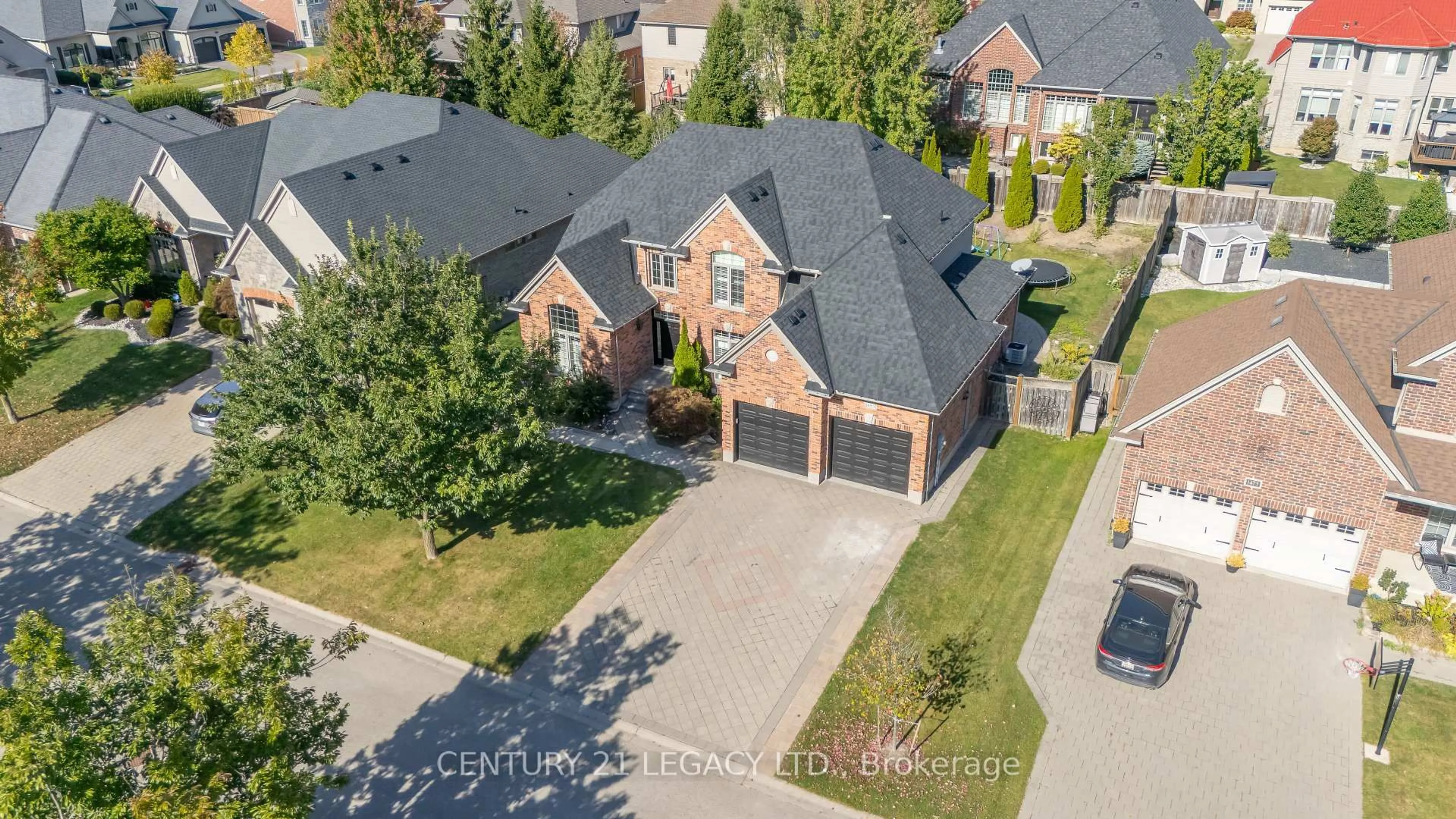 A pic from outside/outdoor area/front of a property/back of a property/a pic from drone, street for 1485 Thornley St, London South Ontario N6K 0A9