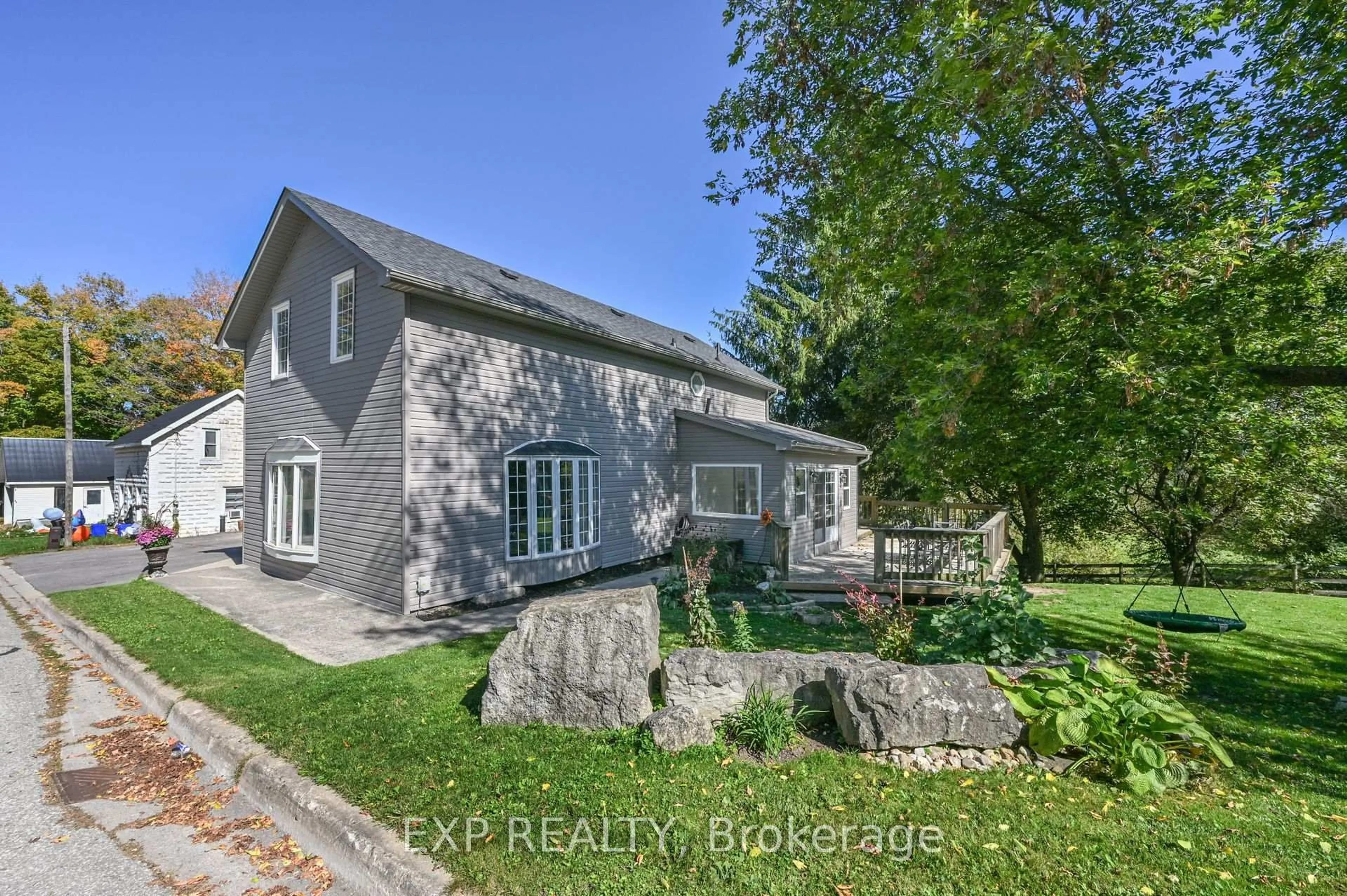 A pic from outside/outdoor area/front of a property/back of a property/a pic from drone, street for 12 Mill St, Amaranth Ontario L9W 3Z3