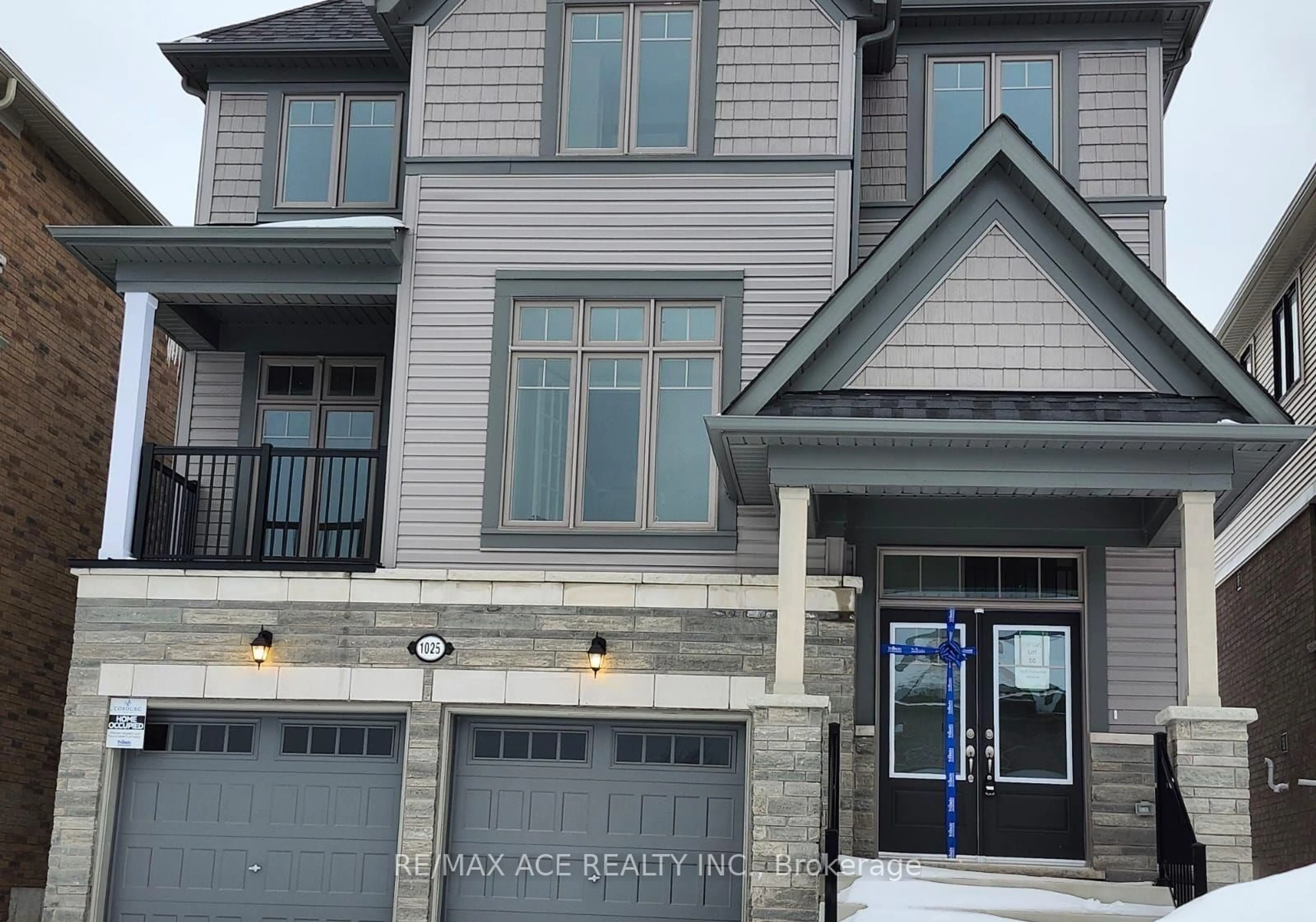 Home with vinyl exterior material, street for 1025 Trailsview Ave, Cobourg Ontario K9A 4J6