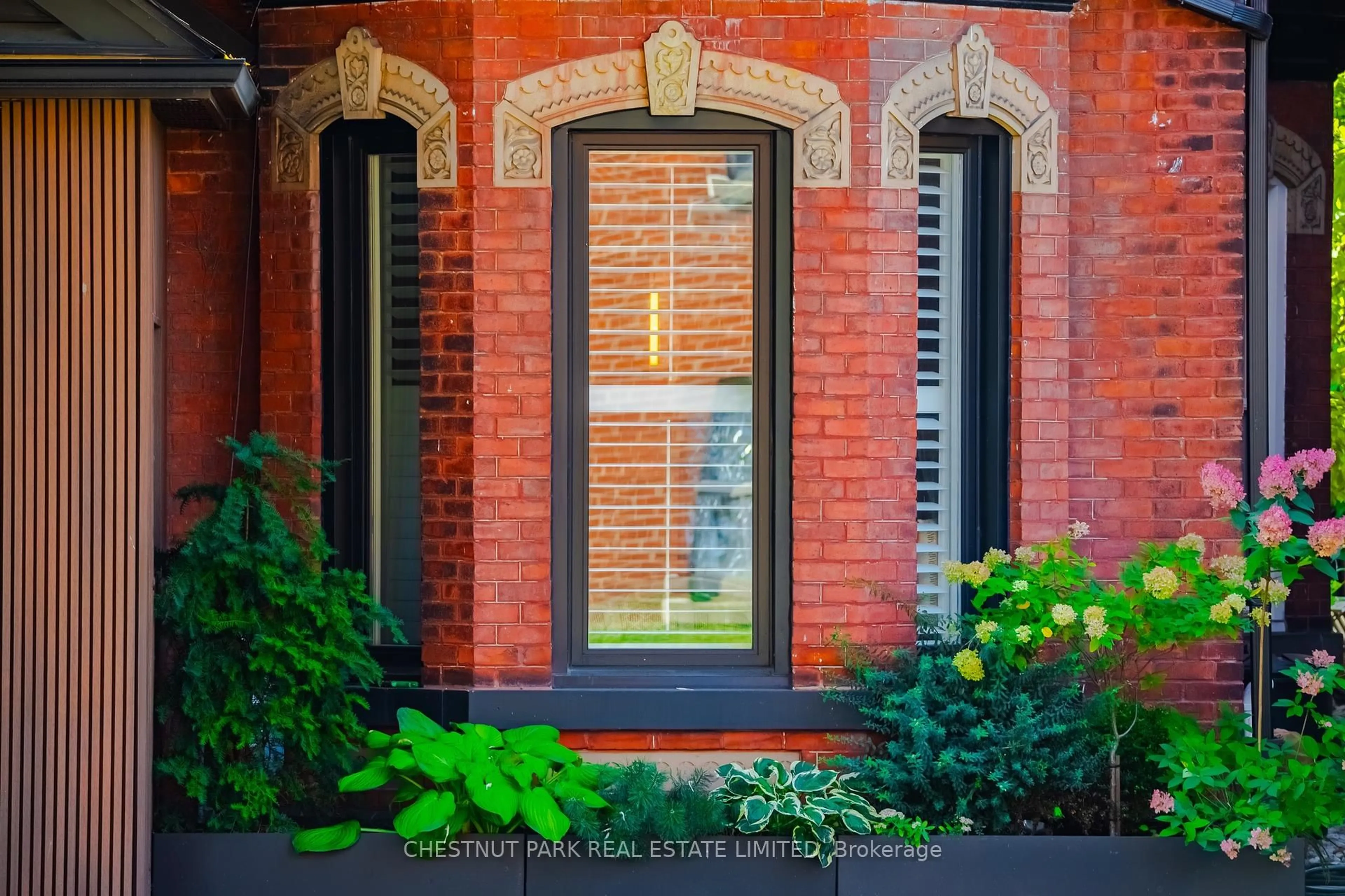 Home with brick exterior material, street for 148 Stinson St, Hamilton Ontario L8N 1S8