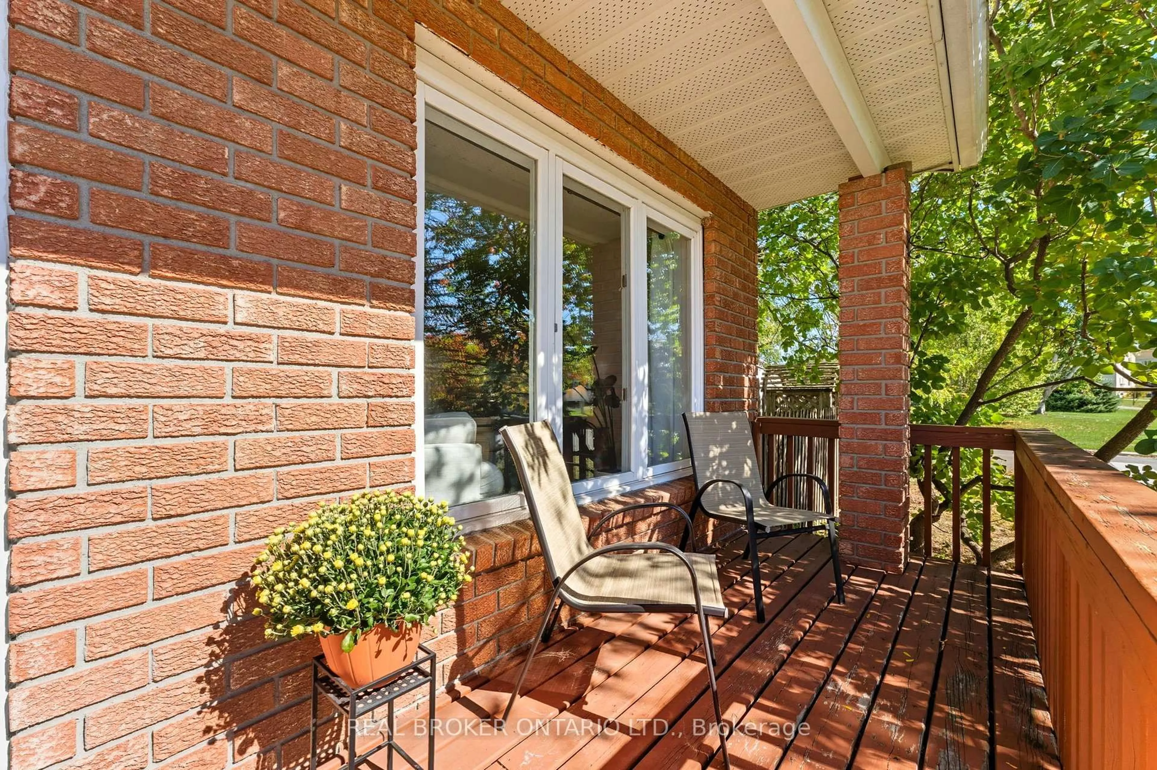 Patio, street for 91 Mississippi Rd, Carleton Place Ontario K7C 4E5