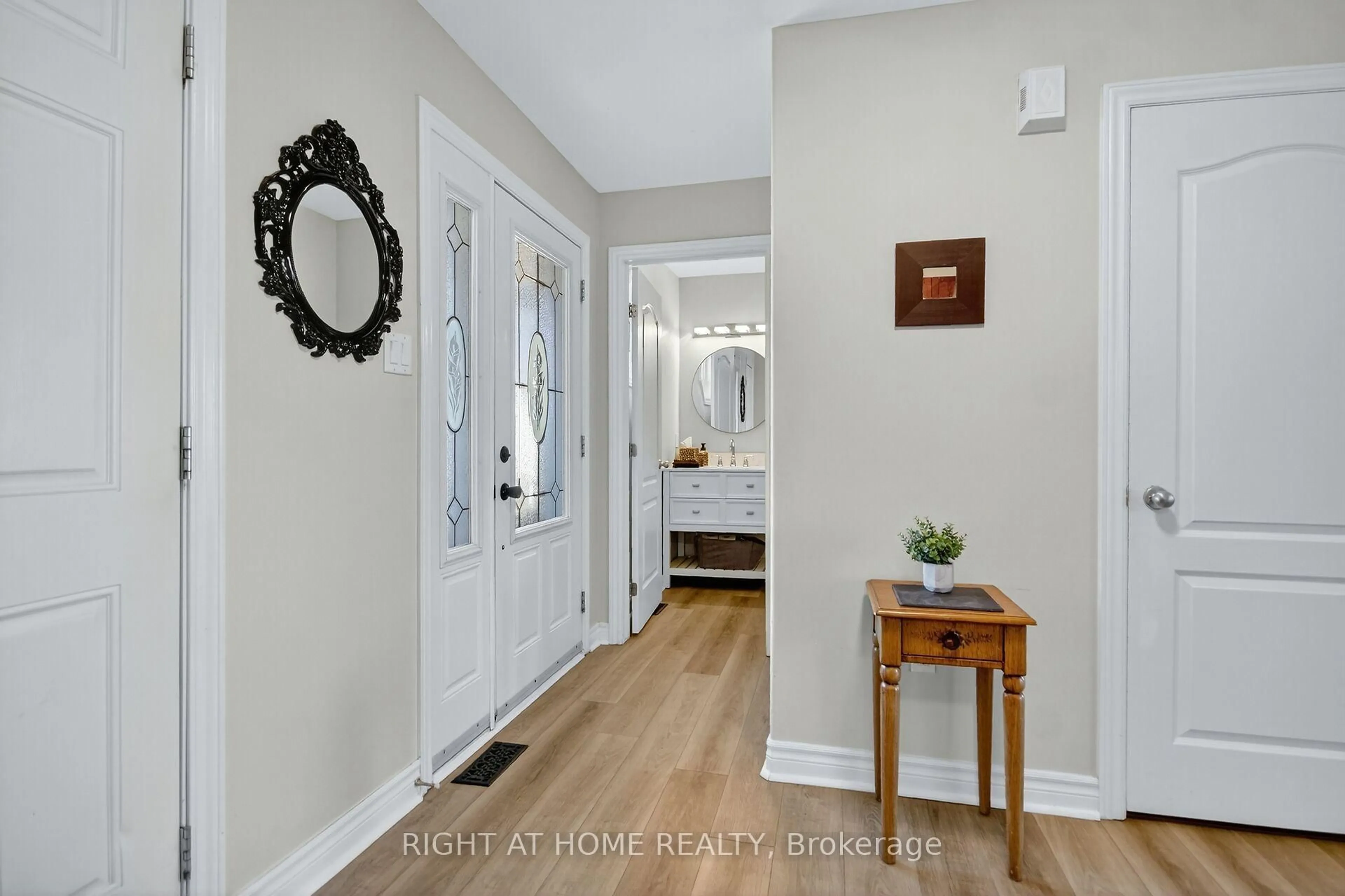 Indoor entryway for 42 Frieday St, Arnprior Ontario K7S 0A6
