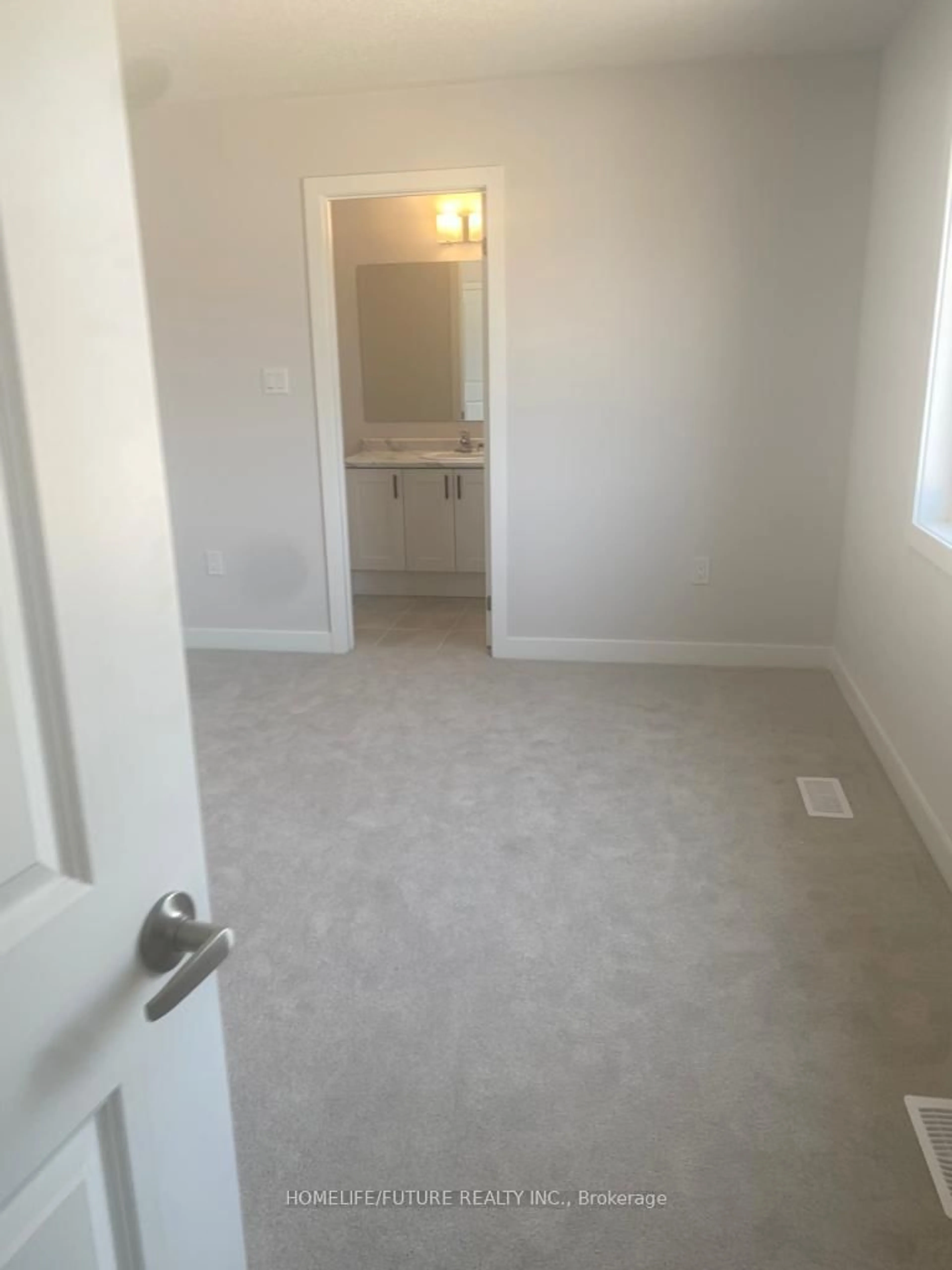 A pic of a room for 22 Bird St, Norfolk Ontario N3Y 0G9