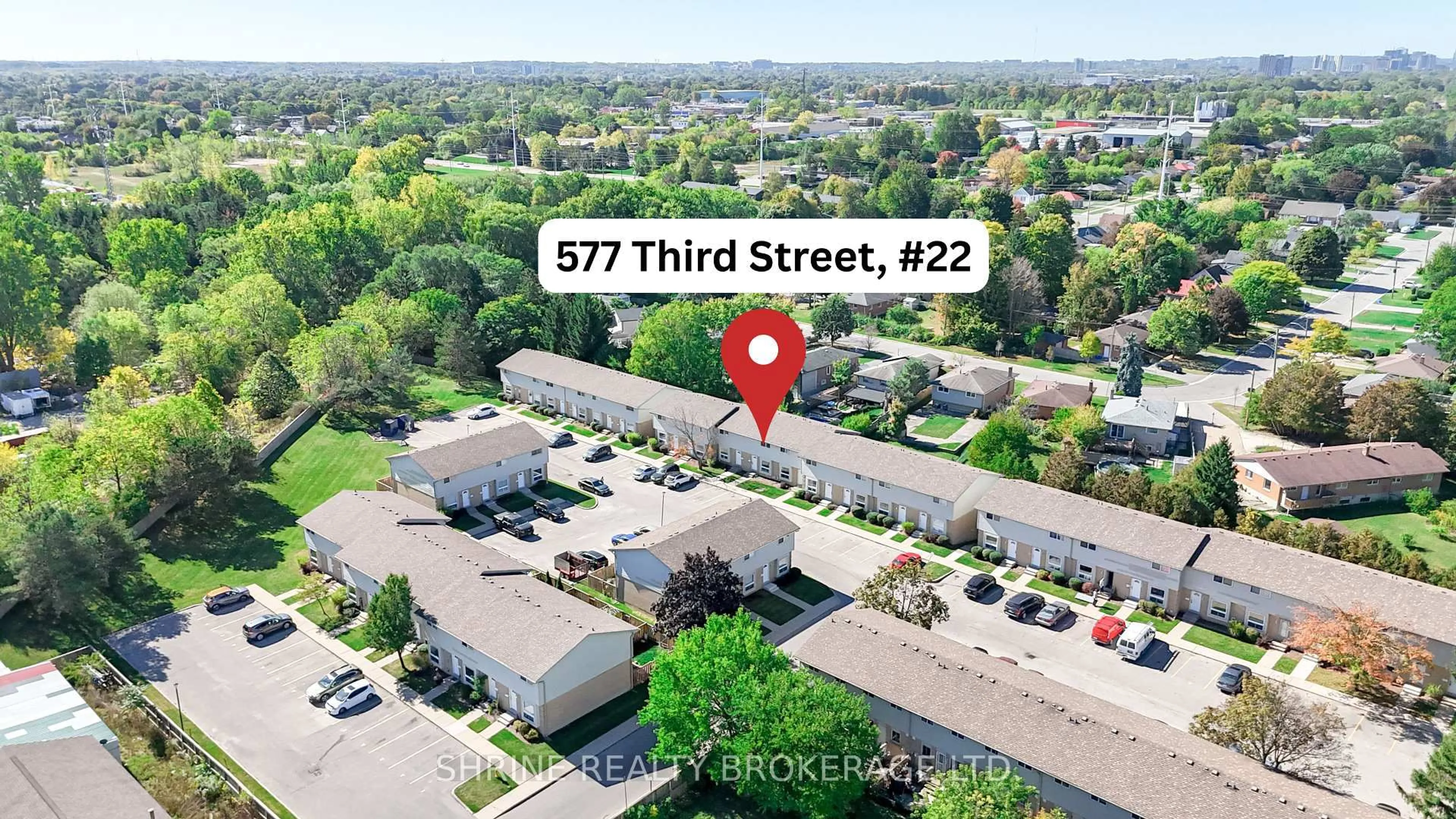 A pic from outside/outdoor area/front of a property/back of a property/a pic from drone, street for 577 THIRD St #22, London East Ontario N5V 4B8