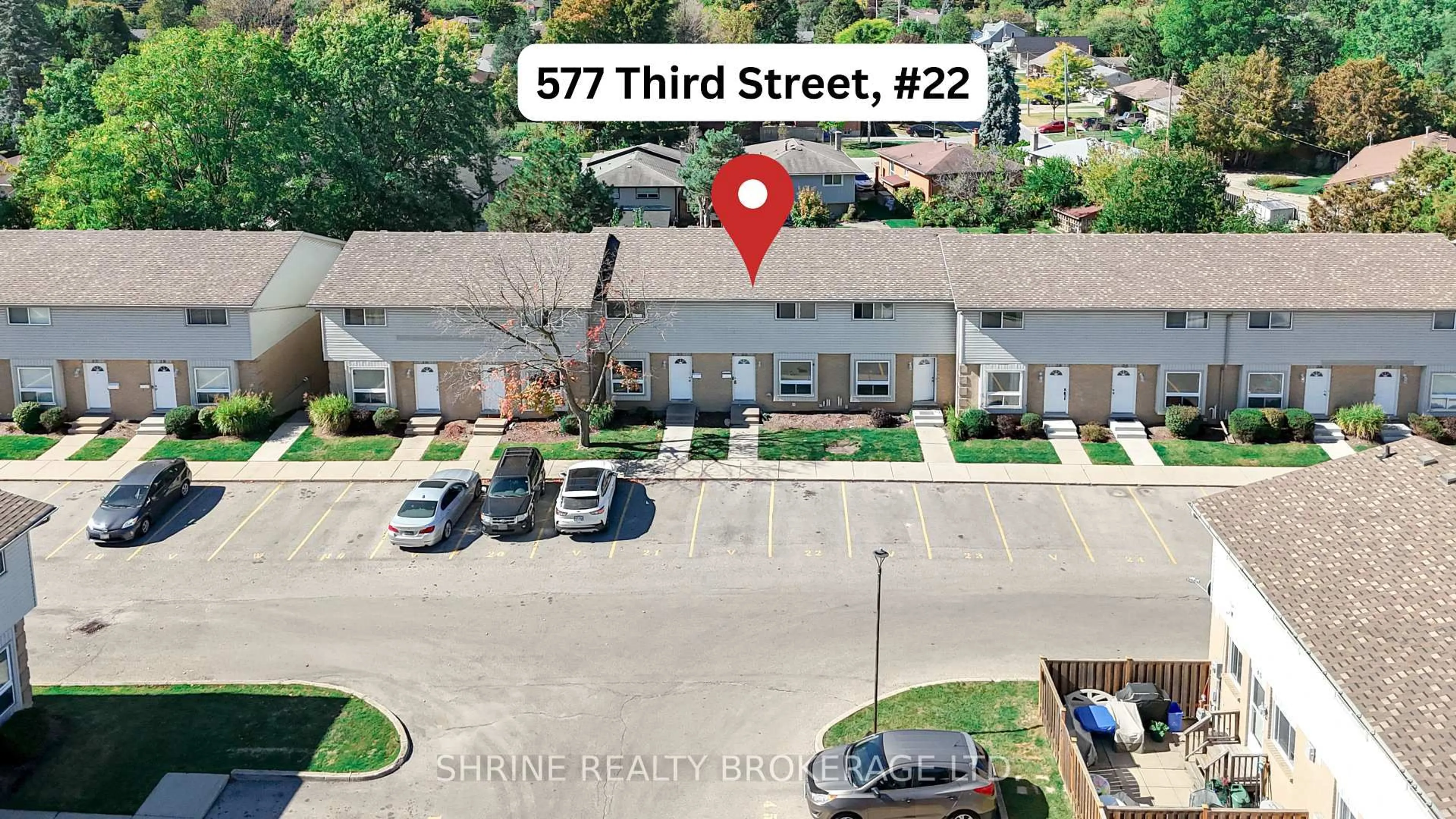 A pic from outside/outdoor area/front of a property/back of a property/a pic from drone, street for 577 THIRD St #22, London East Ontario N5V 4B8