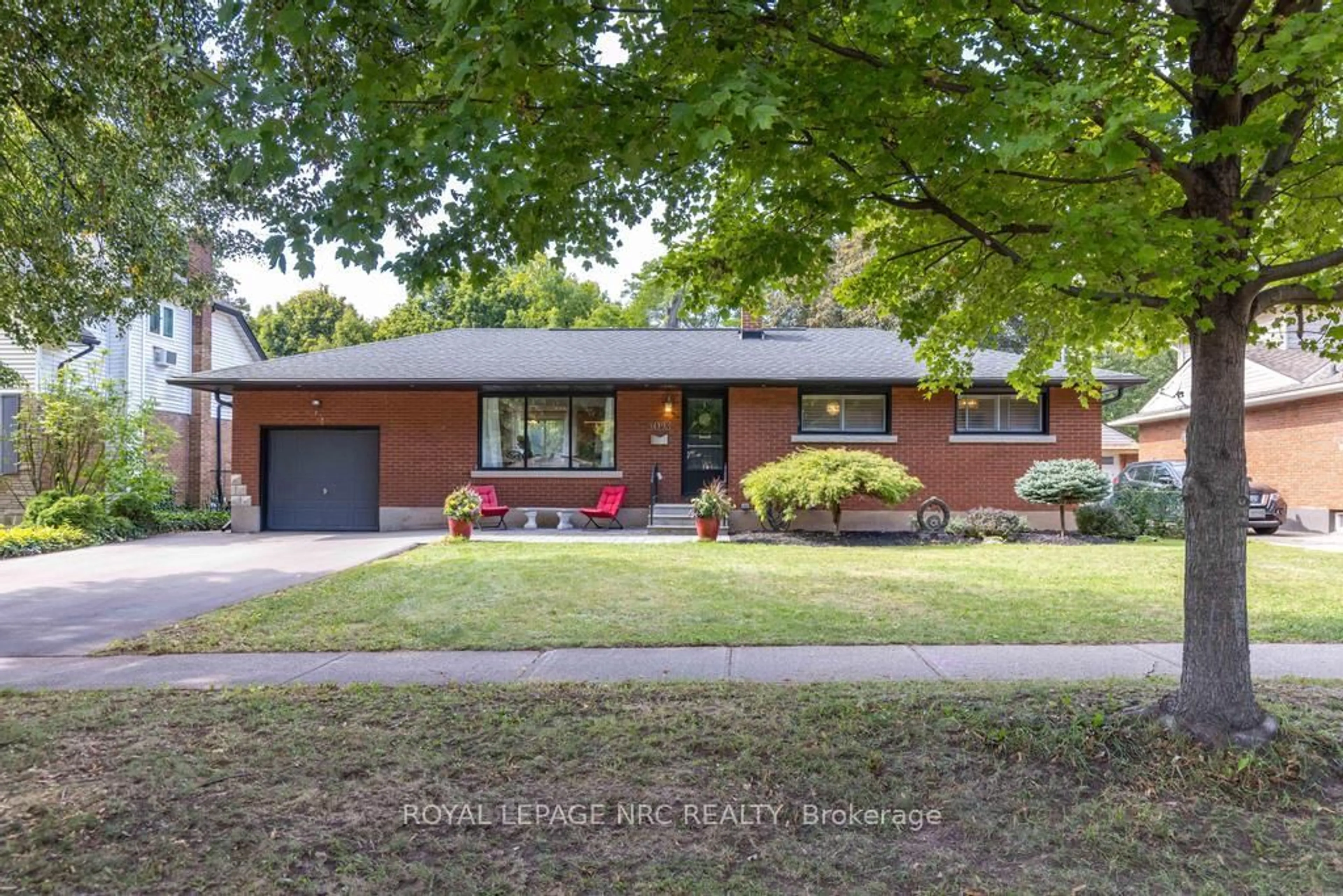 Home with brick exterior material, street for 3093 St. Andrew Ave, Niagara Falls Ontario L2J 2R7