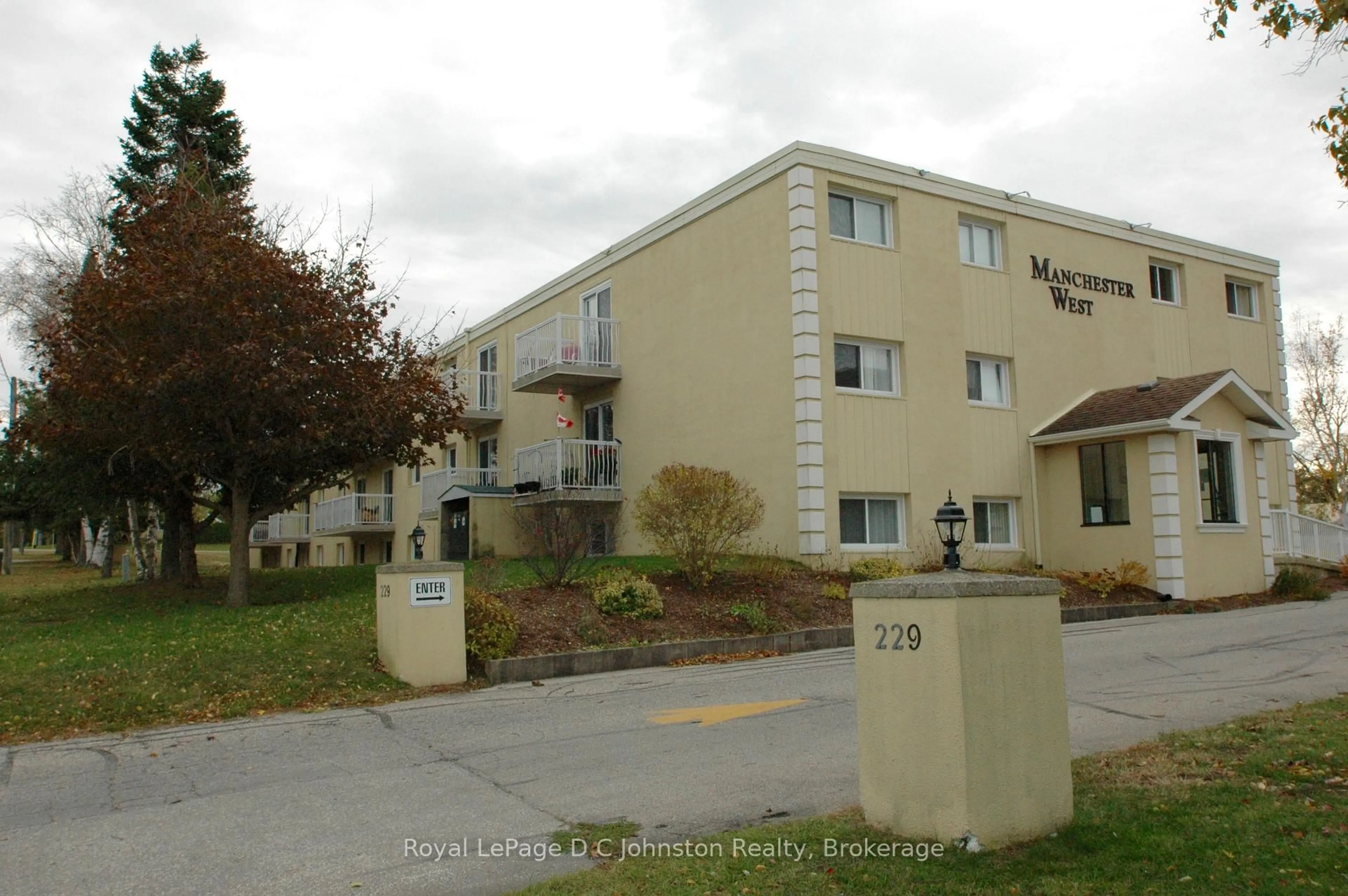 Unknown for 229 Adelaide St #303, Saugeen Shores Ontario N0H 2L0