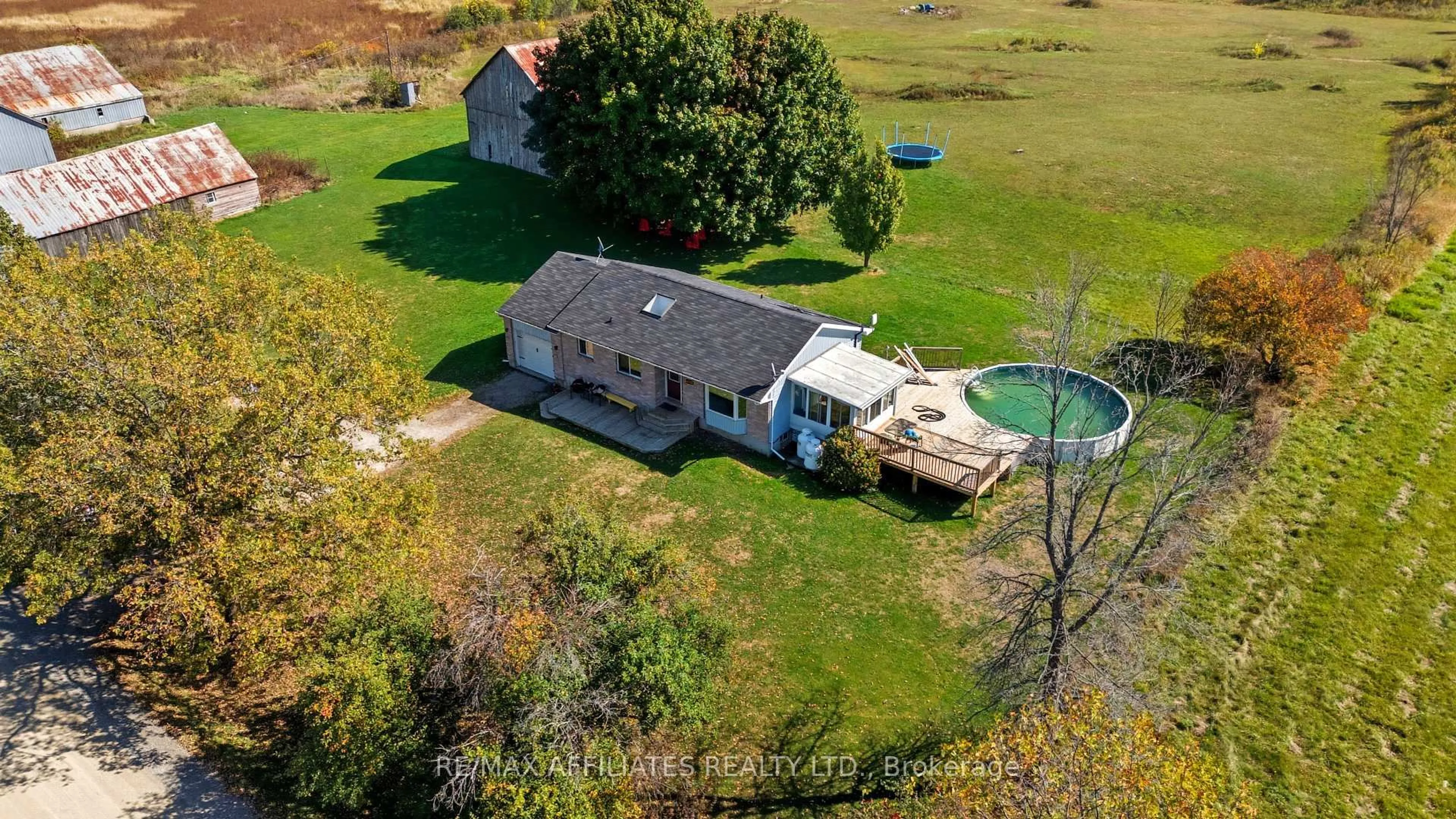 A pic from outside/outdoor area/front of a property/back of a property/a pic from drone, water/lake/river/ocean view for 885 Townline Rd, Elizabethtown-Kitley Ontario K7A 4S5