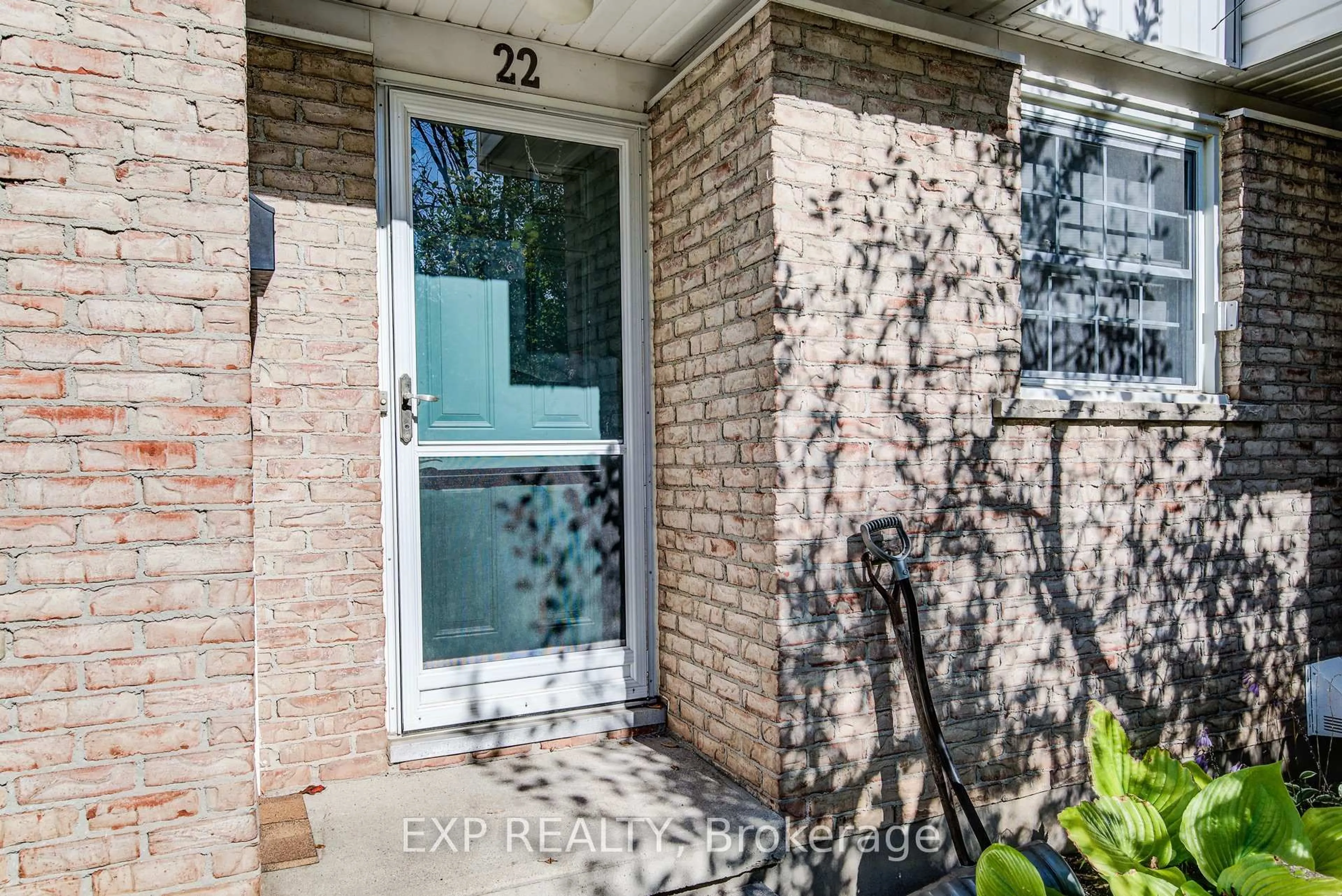 Indoor entryway for 383 Edinburgh Rd #22, Guelph Ontario N1G 2K7