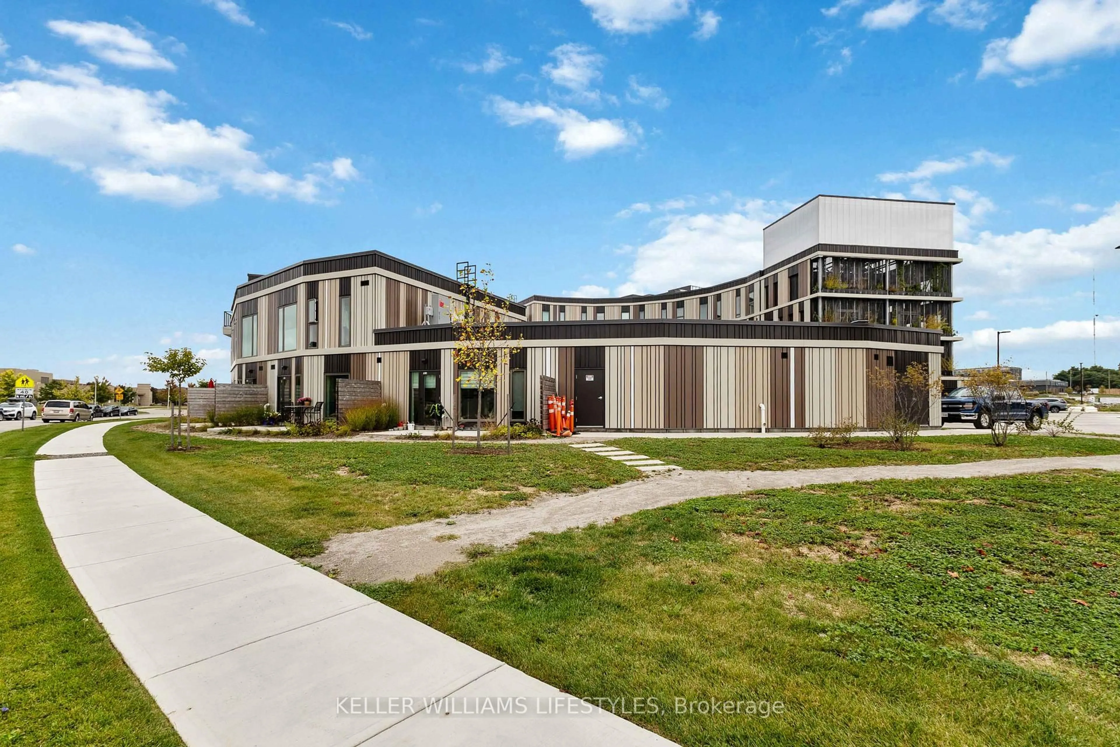 A pic from outside/outdoor area/front of a property/back of a property/a pic from drone, building for 2082 Lumen Dr #B117, London South Ontario N6K 0L3
