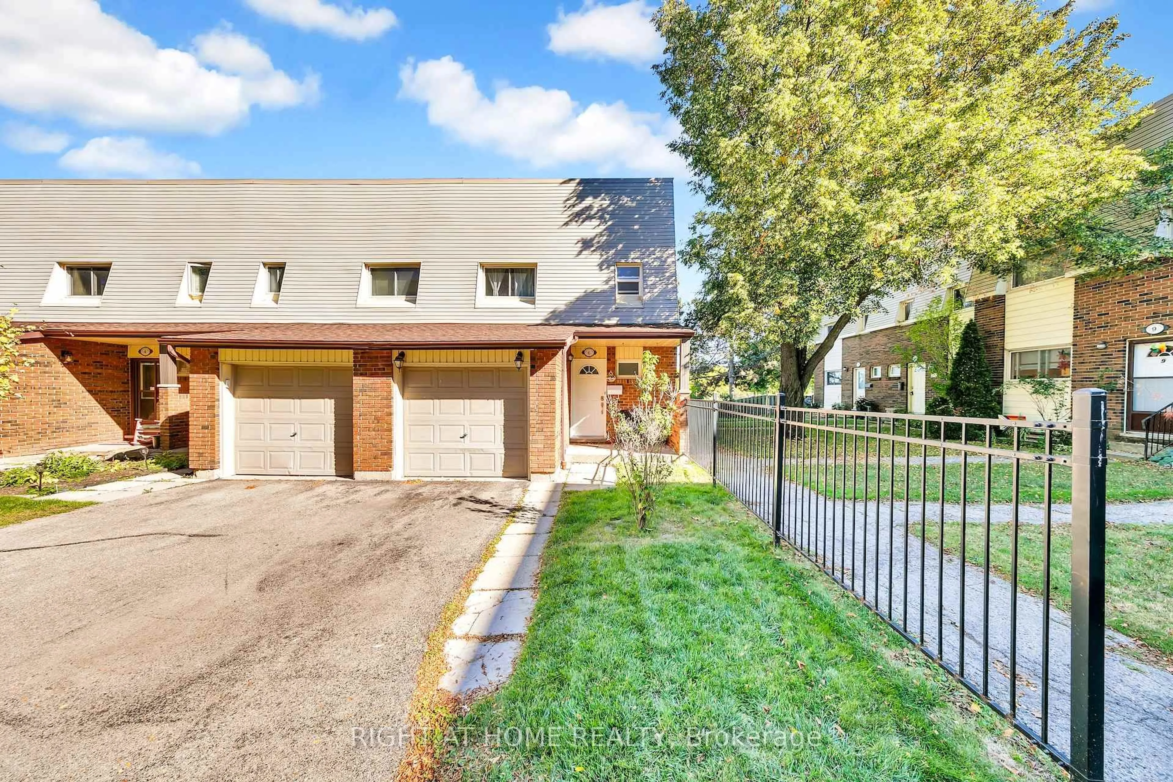 A pic from outside/outdoor area/front of a property/back of a property/a pic from drone, street for 1460 Garth St #6, Hamilton Ontario L9B 1R6