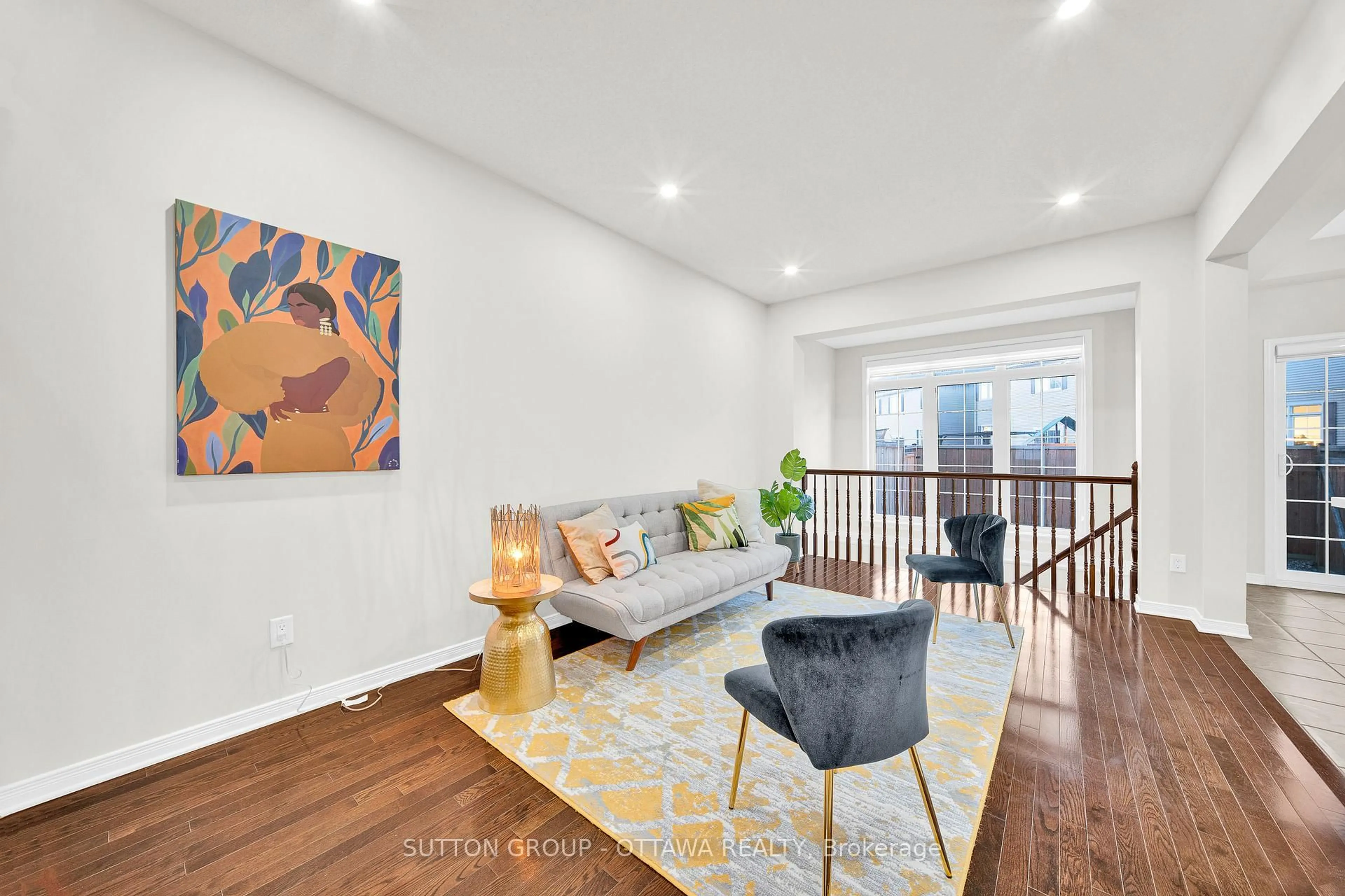 Living room with furniture, unknown for 747 Oakglade Ave, Ottawa Ontario K2M 0B5