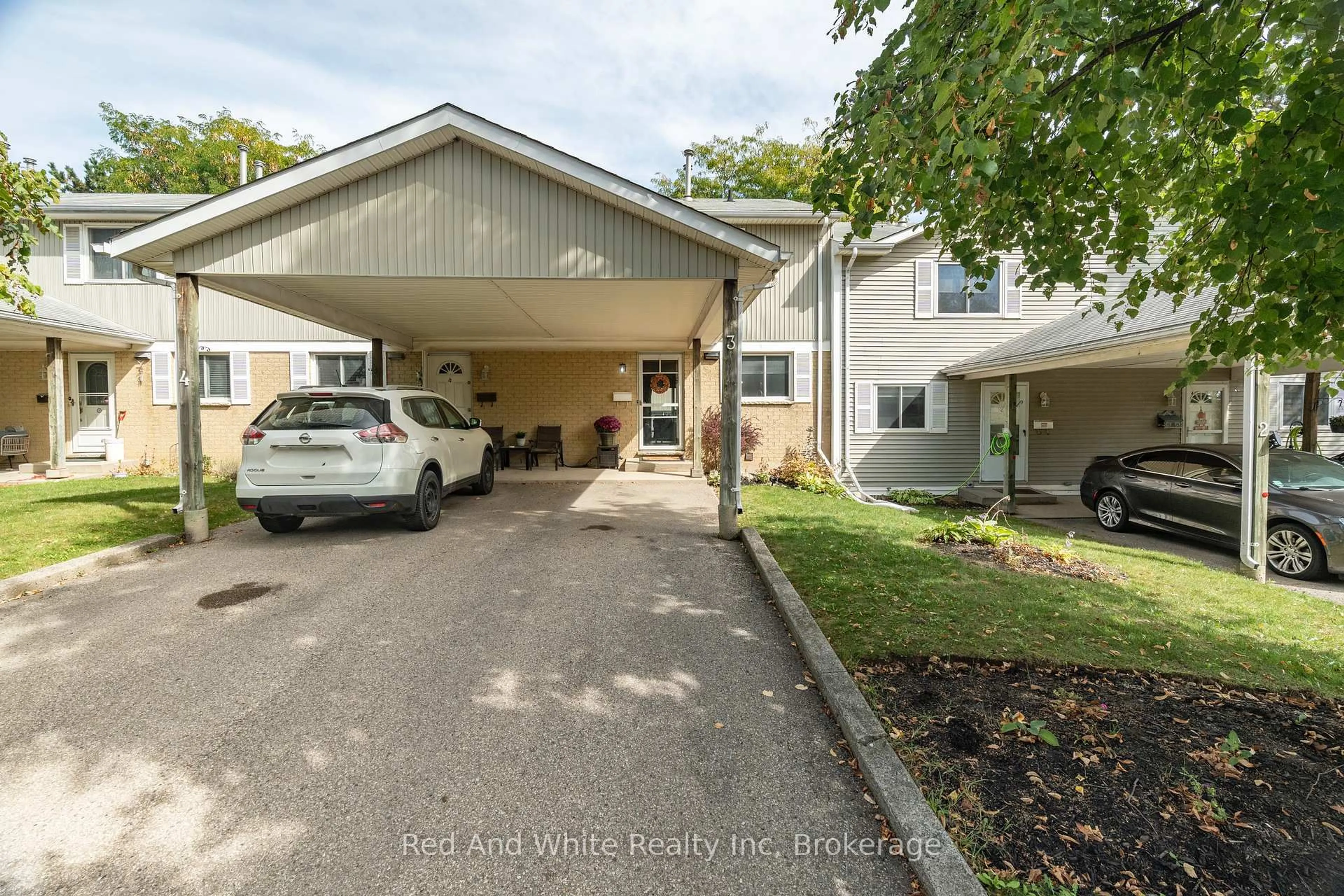 Unknown for 255 Northlake Dr #3, Waterloo Ontario N2V 1Z2